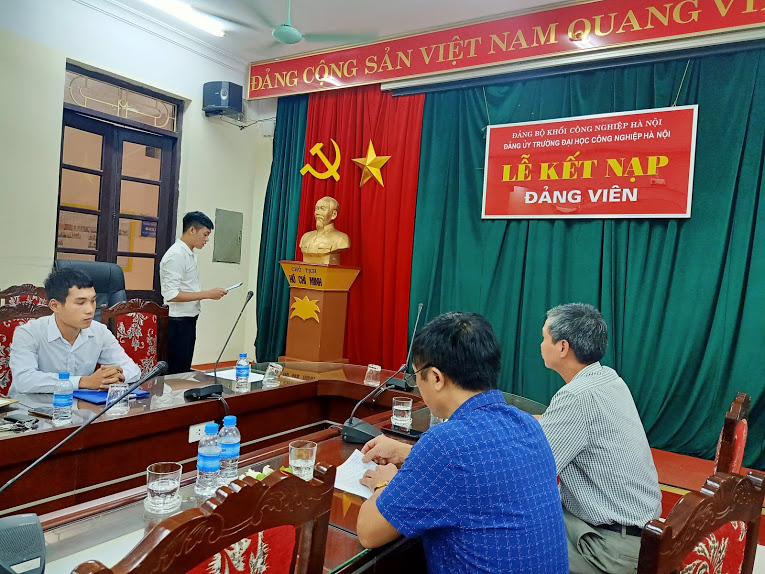 Lễ kết nạp Đảng viên mới của chi bộ TT Việt Nhật
