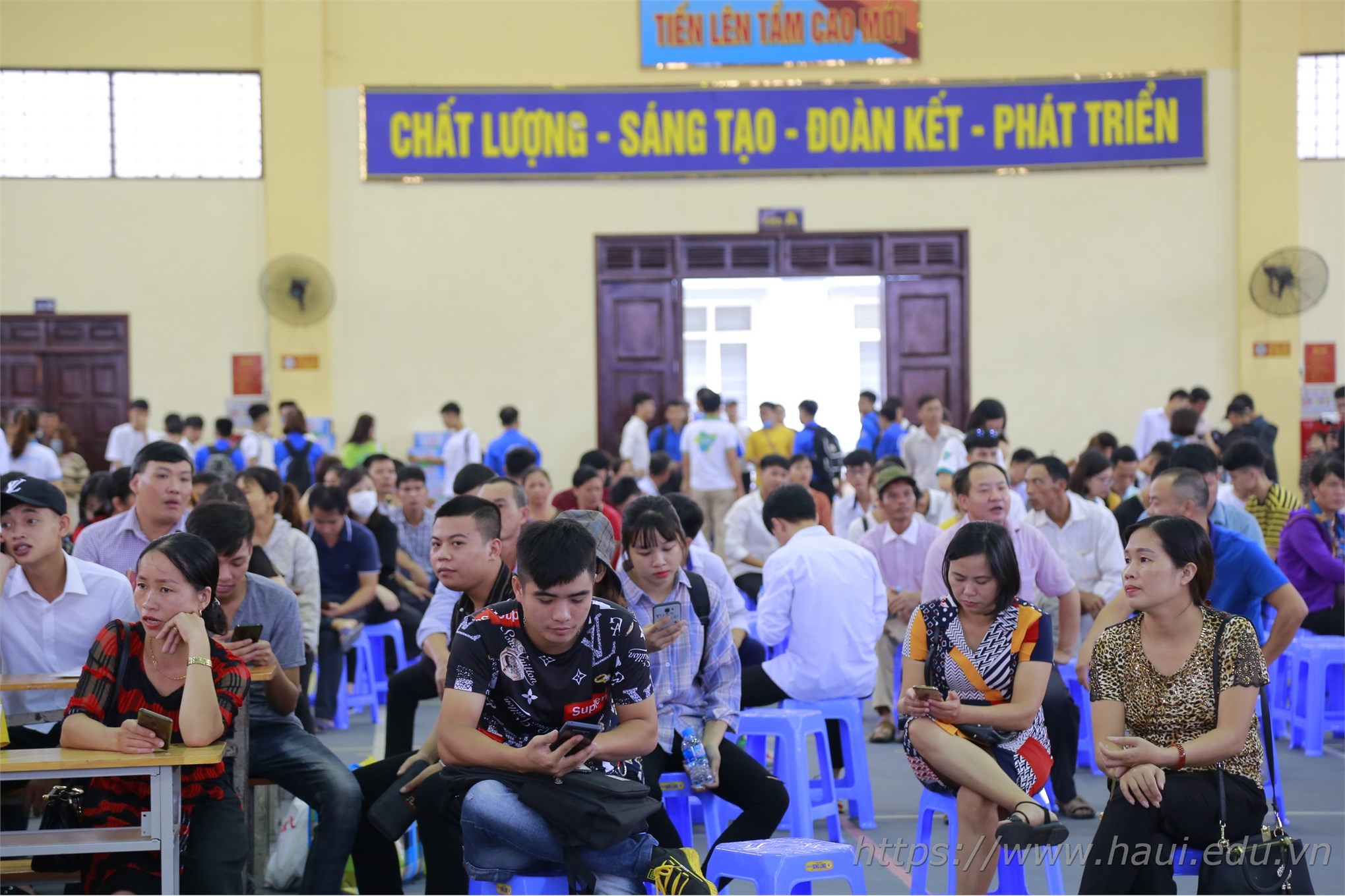 Trung tâm Việt – Nhật tưng bừng chào đón Tân sinh viên hệ cao đẳng K21