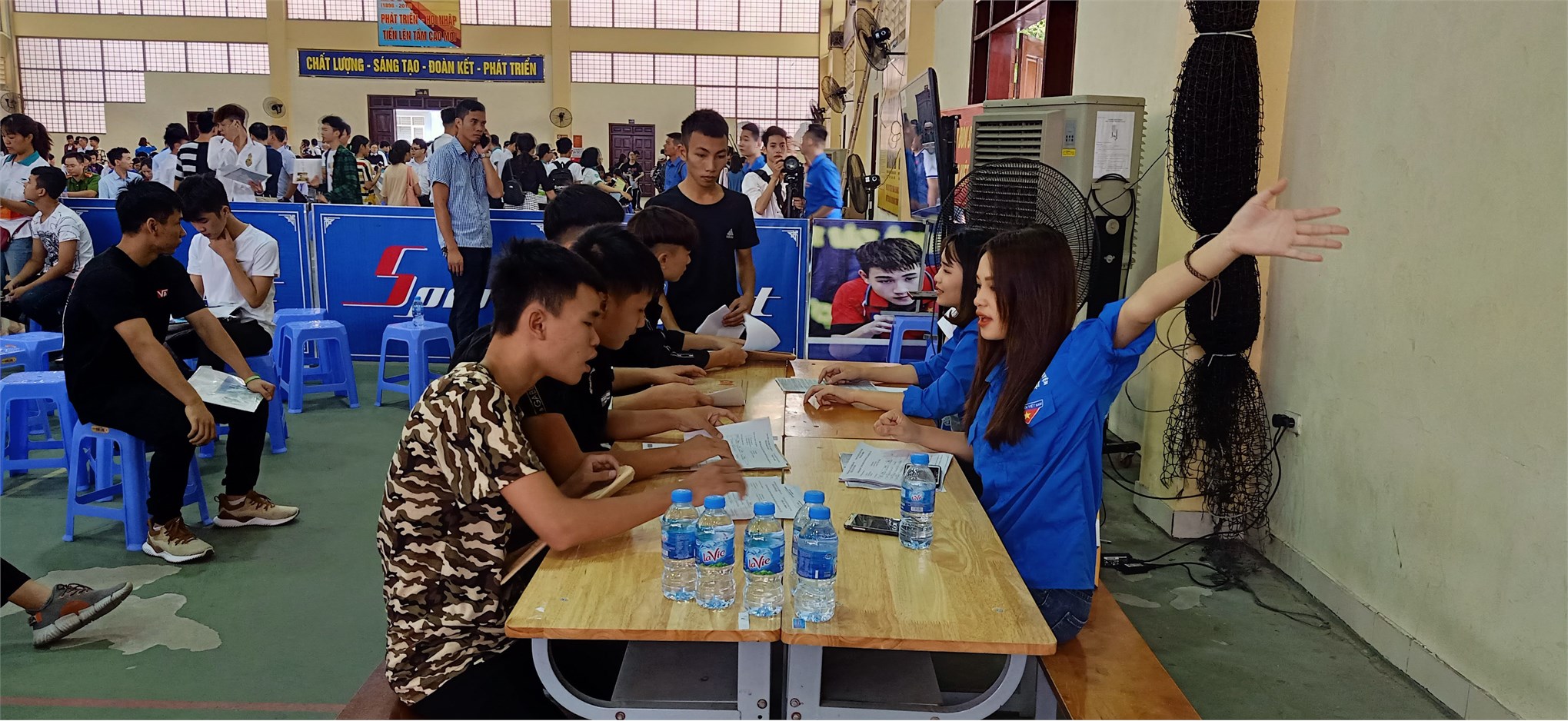 Trung tâm Việt – Nhật tưng bừng chào đón Tân sinh viên hệ cao đẳng K21