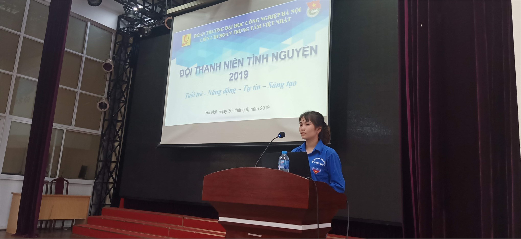 Sinh viên K21 Trung tâm Việt - Nhật tham gia tuần sinh hoạt chính trị đầu khóa