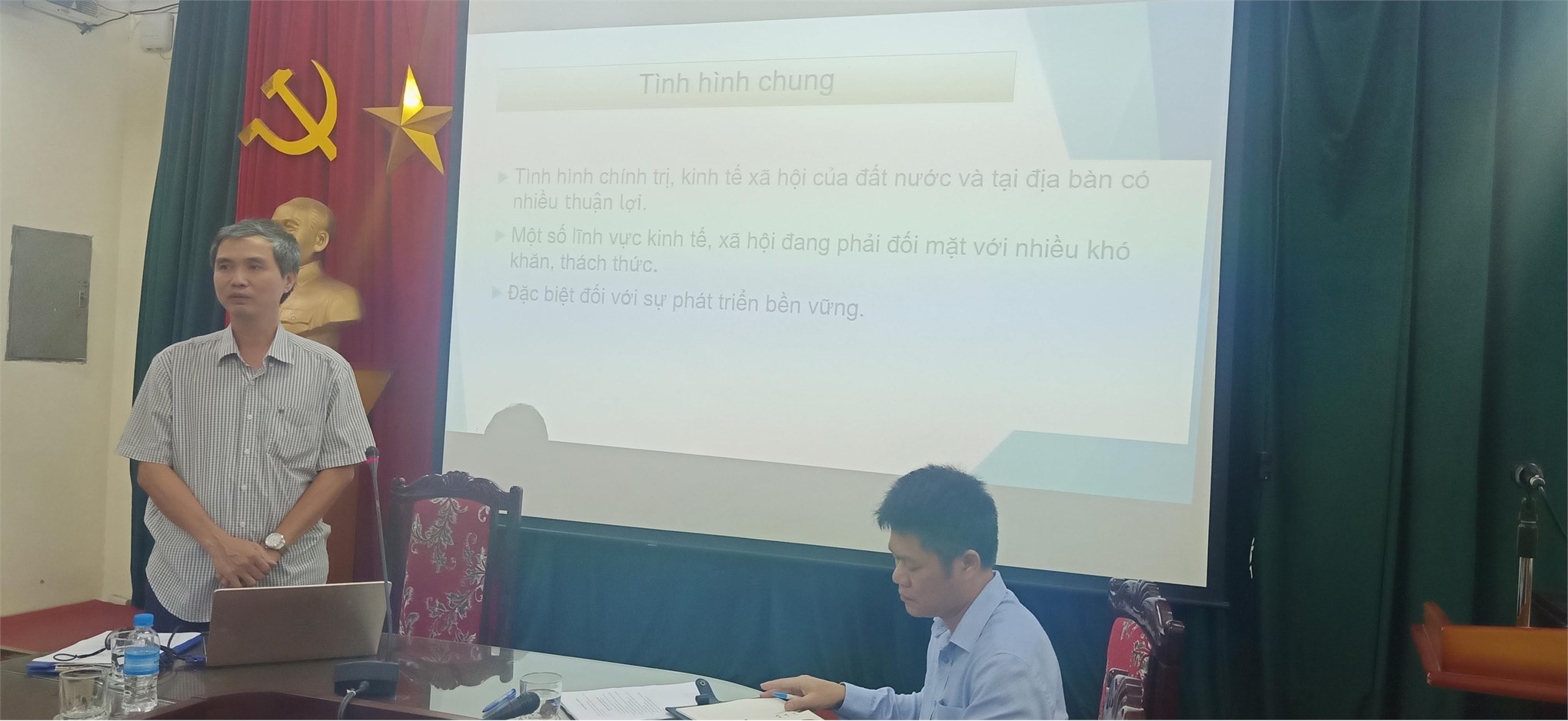 Hội nghị công chức viên chức năm học 2018 – 2019 của TT Việt Nhật