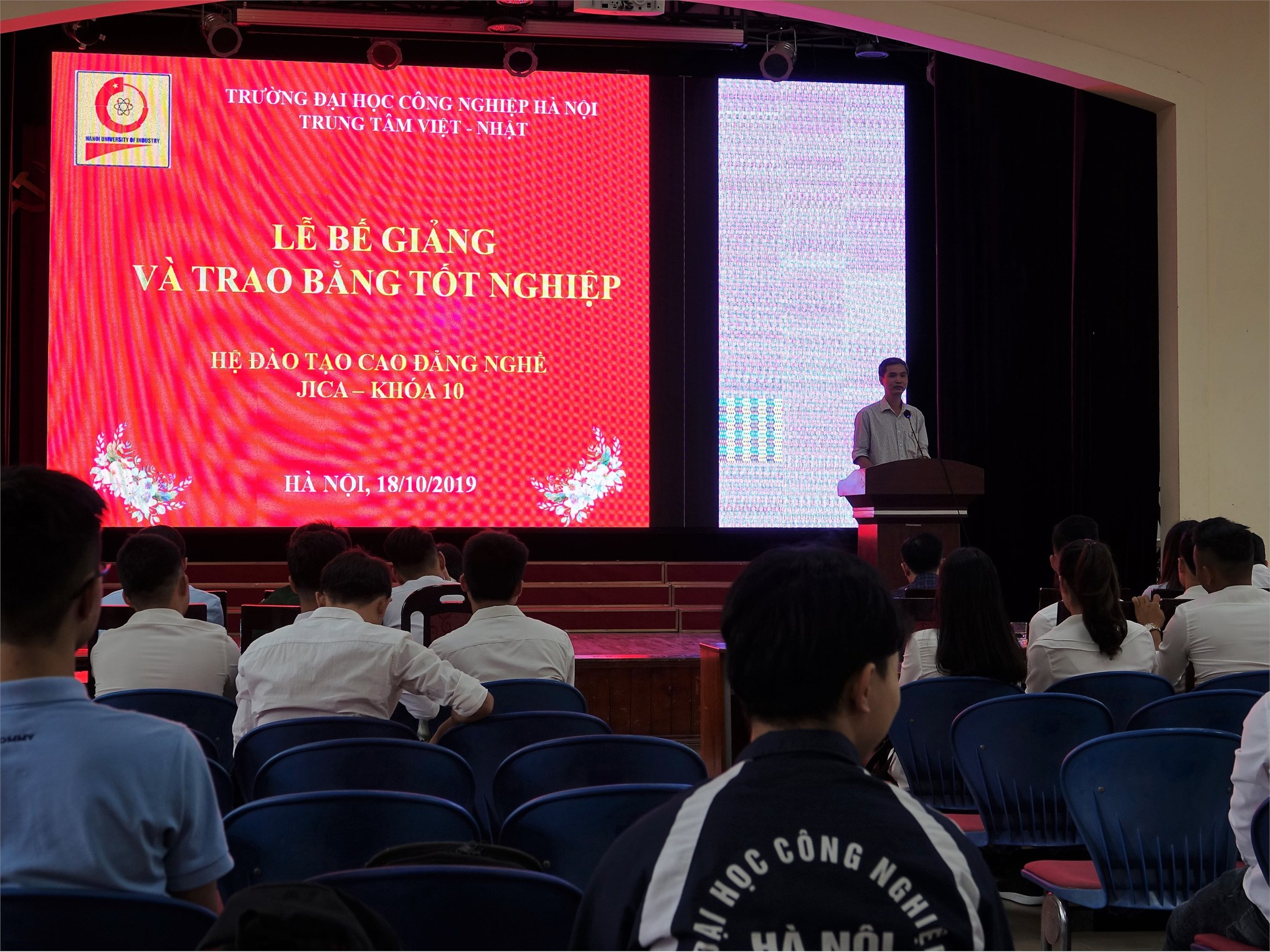Tổ chức lễ bế giảng và trao bằng tốt nghiệp cho sinh viên Cao đẳng nghề Jica khóa 10