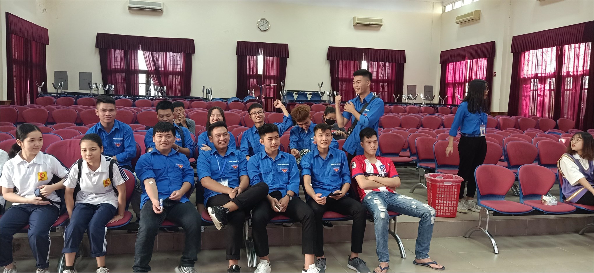 Sinh viên Trung tâm Việt Nhật hào hứng tham gia Ngày hội hiến máu nhân đạo năm 2019