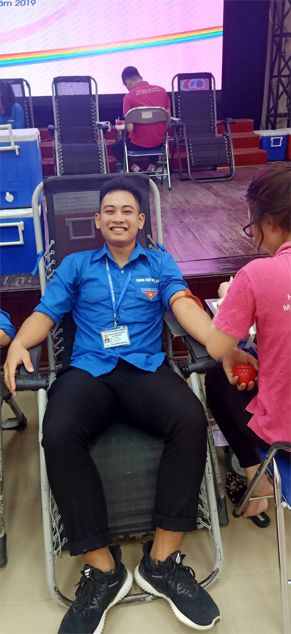 Sinh viên Trung tâm Việt Nhật hào hứng tham gia Ngày hội hiến máu nhân đạo năm 2019