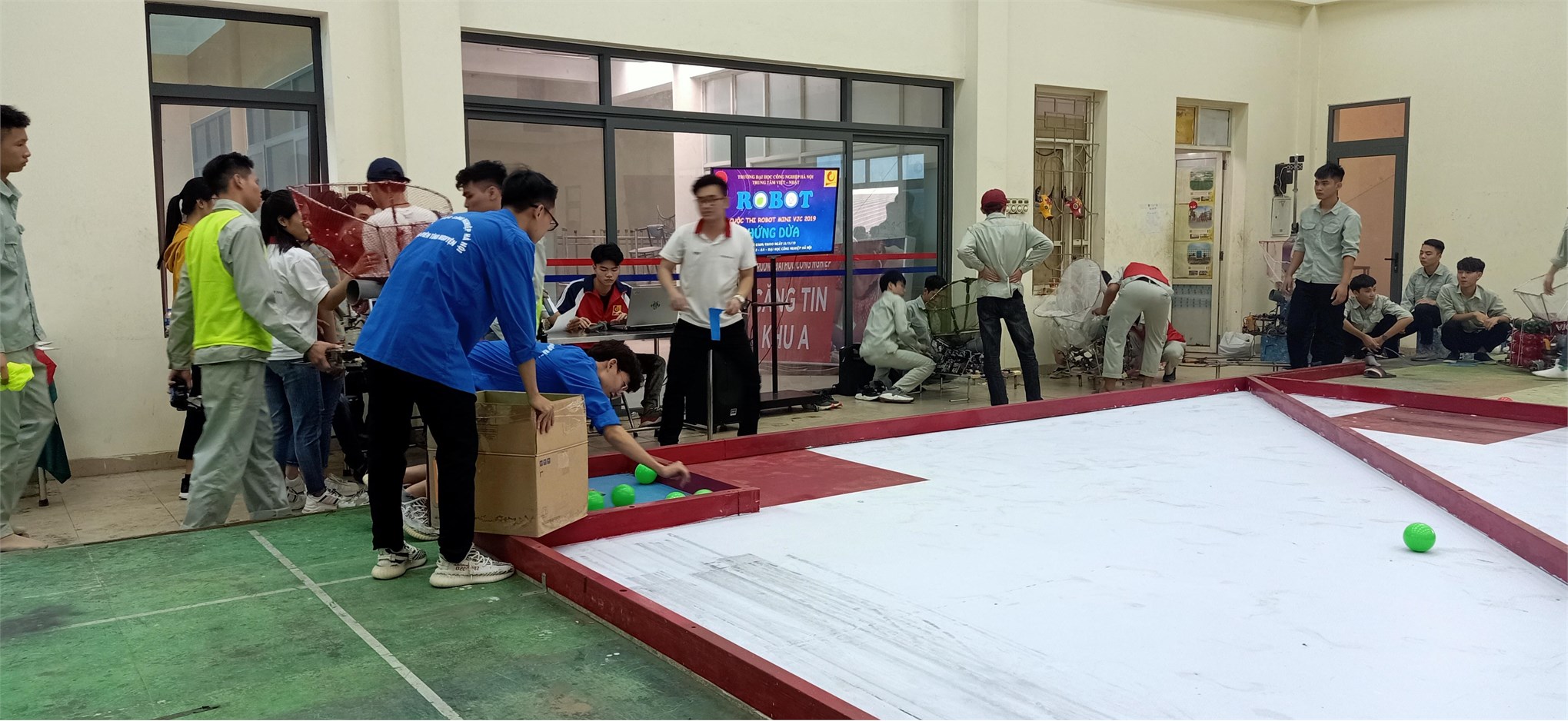 Liên chi đoàn Trung tâm Việt Nhật khởi động mùa robocon với cuộc thi “Robot mini VJC 2019”