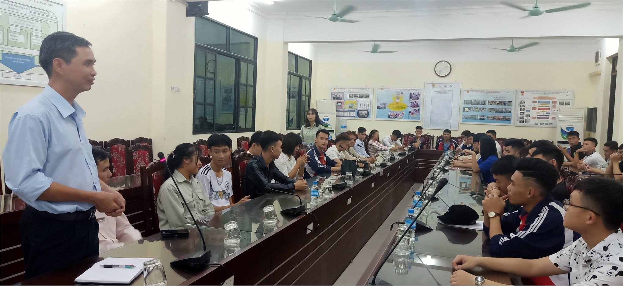 Trung tâm Việt Nhật tổ chức hội nghị Lớp trưởng – Bí thư chi đoàn năm học 2019 – 2020