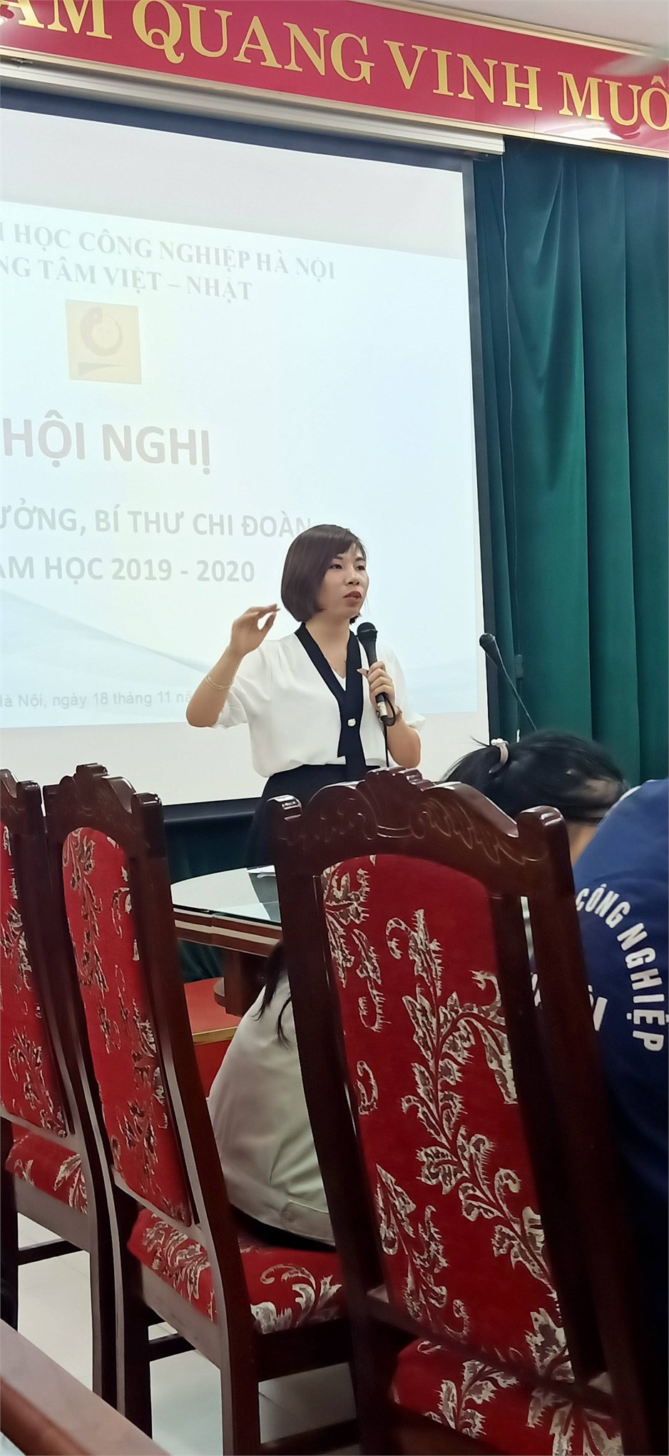 Trung tâm Việt Nhật tổ chức hội nghị Lớp trưởng – Bí thư chi đoàn năm học 2019 – 2020