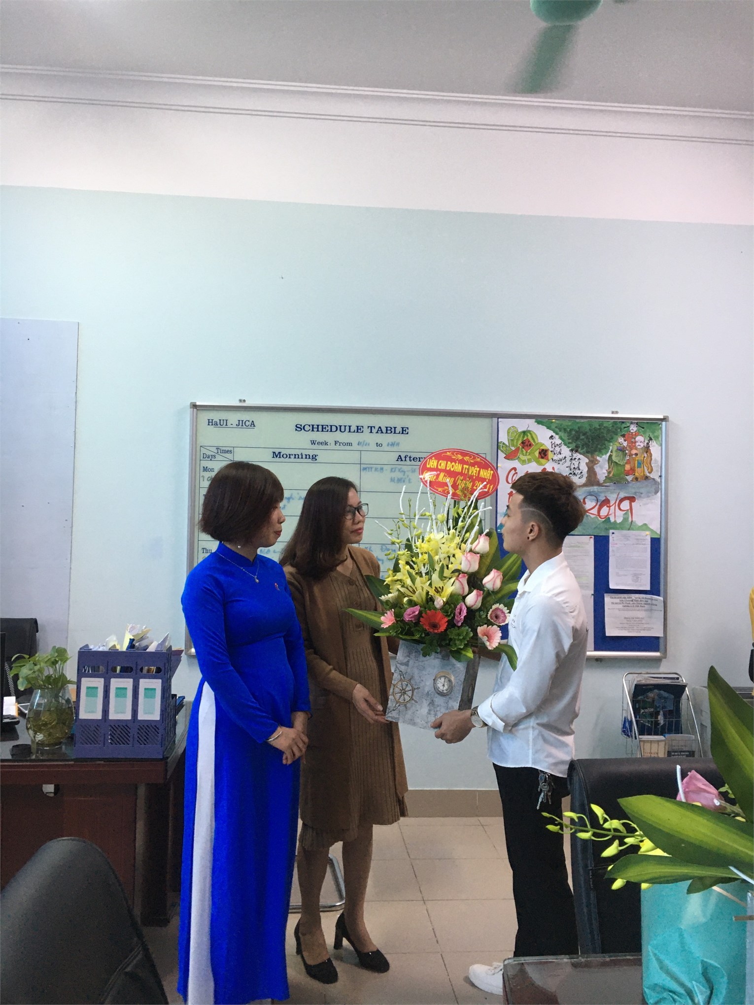 Ngày hội tri ân các thầy cô của sinh viên Trung tâm Việt Nhật