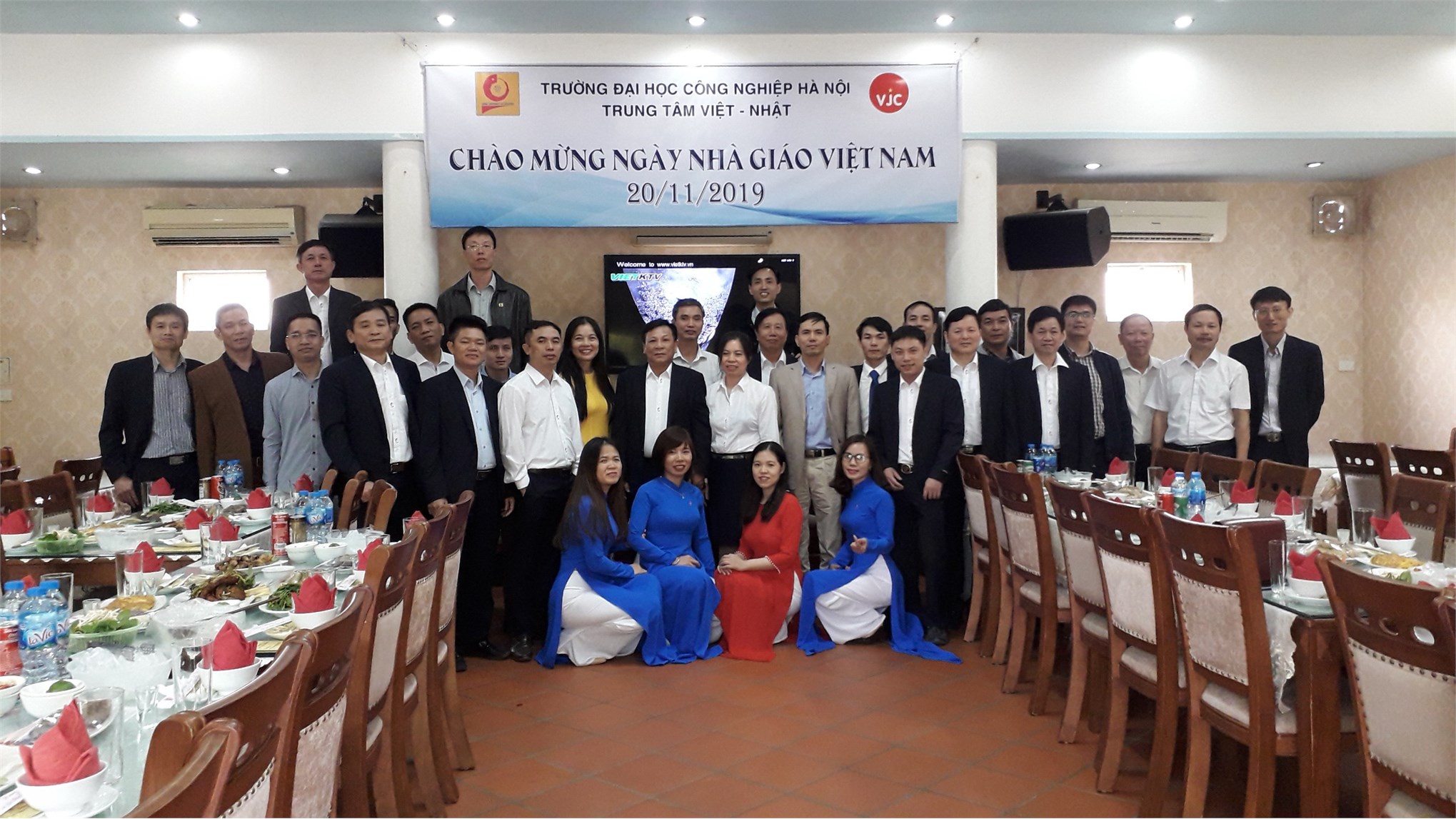 Trung tâm Việt Nhật tổ chức kỷ niệm 37 năm ngày Nhà giáo Việt Nam (20/11/1982 – 20/11/2019)