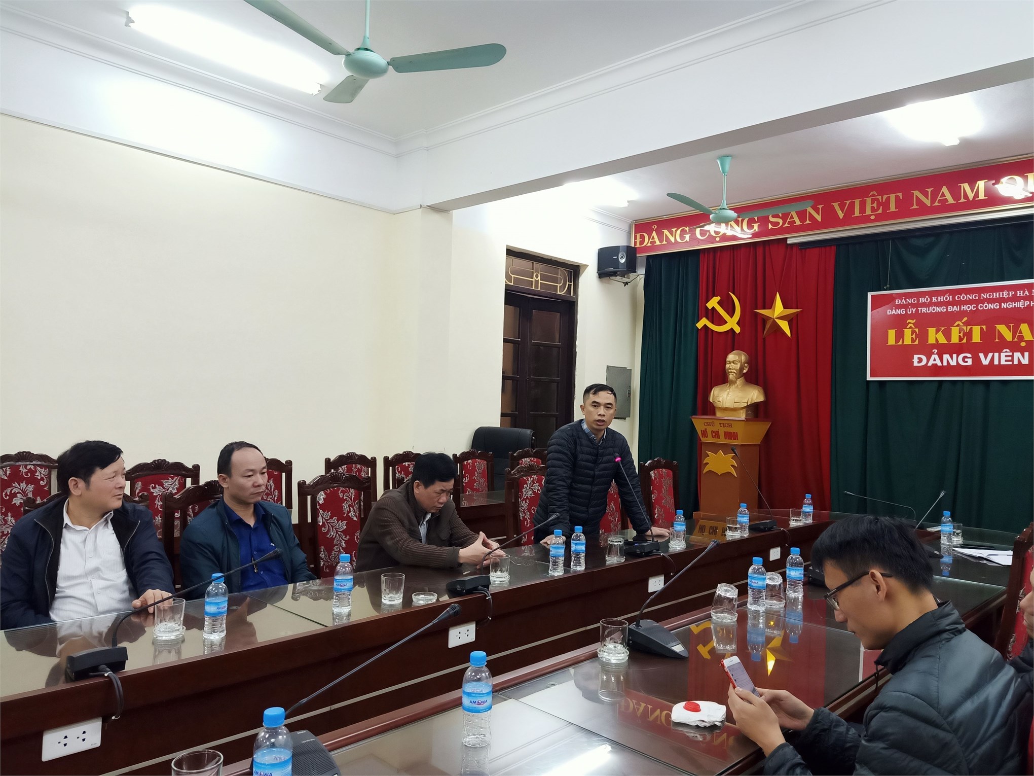 Trung tâm Việt Nhật họp triển khai nhiệm vụ đầu năm 2020