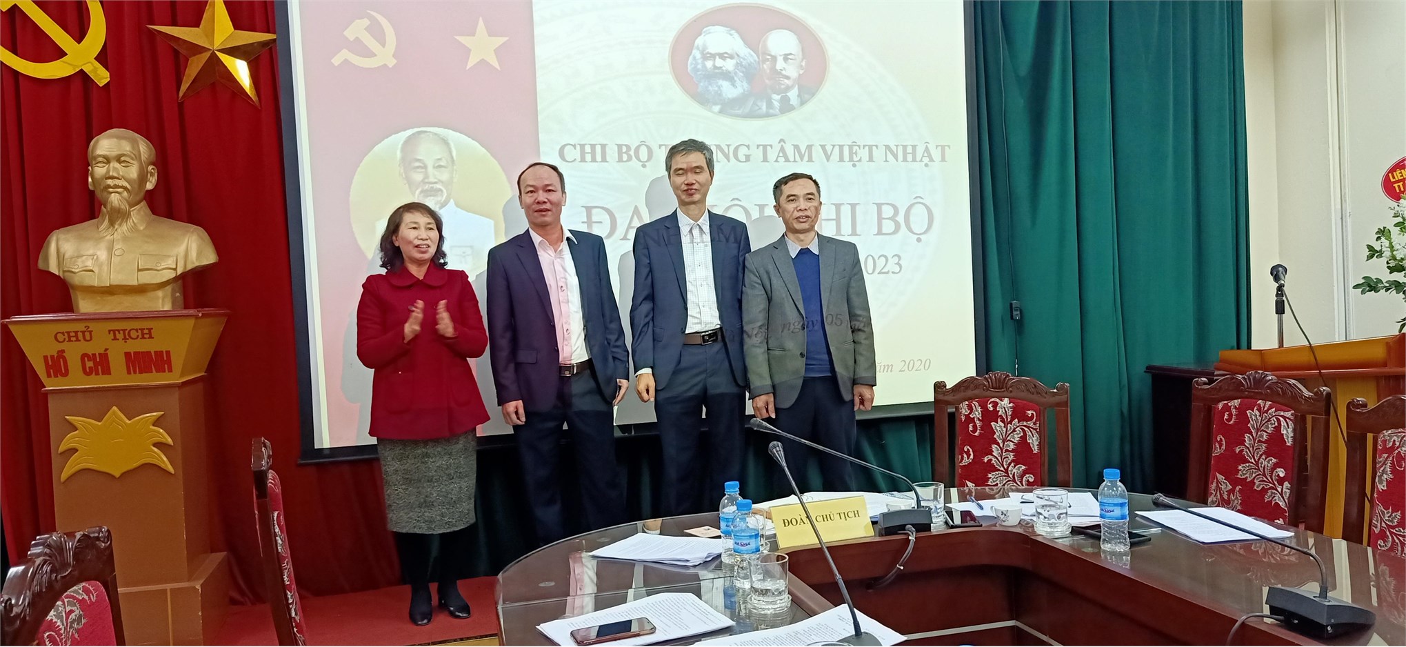 Đại hội chi bộ Trung tâm Việt – Nhật nhiệm kỳ 2020 – 2023