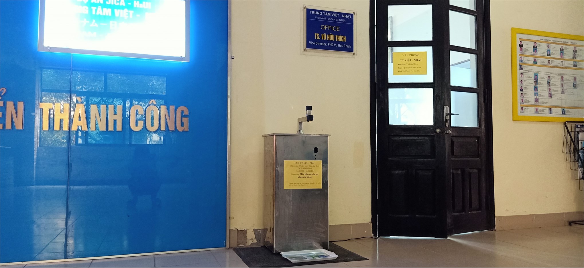 Liên chi đoàn Trung tâm Việt Nhật nghiên cứu, chế tạo máy phun nước sát khuẩn tay tự động