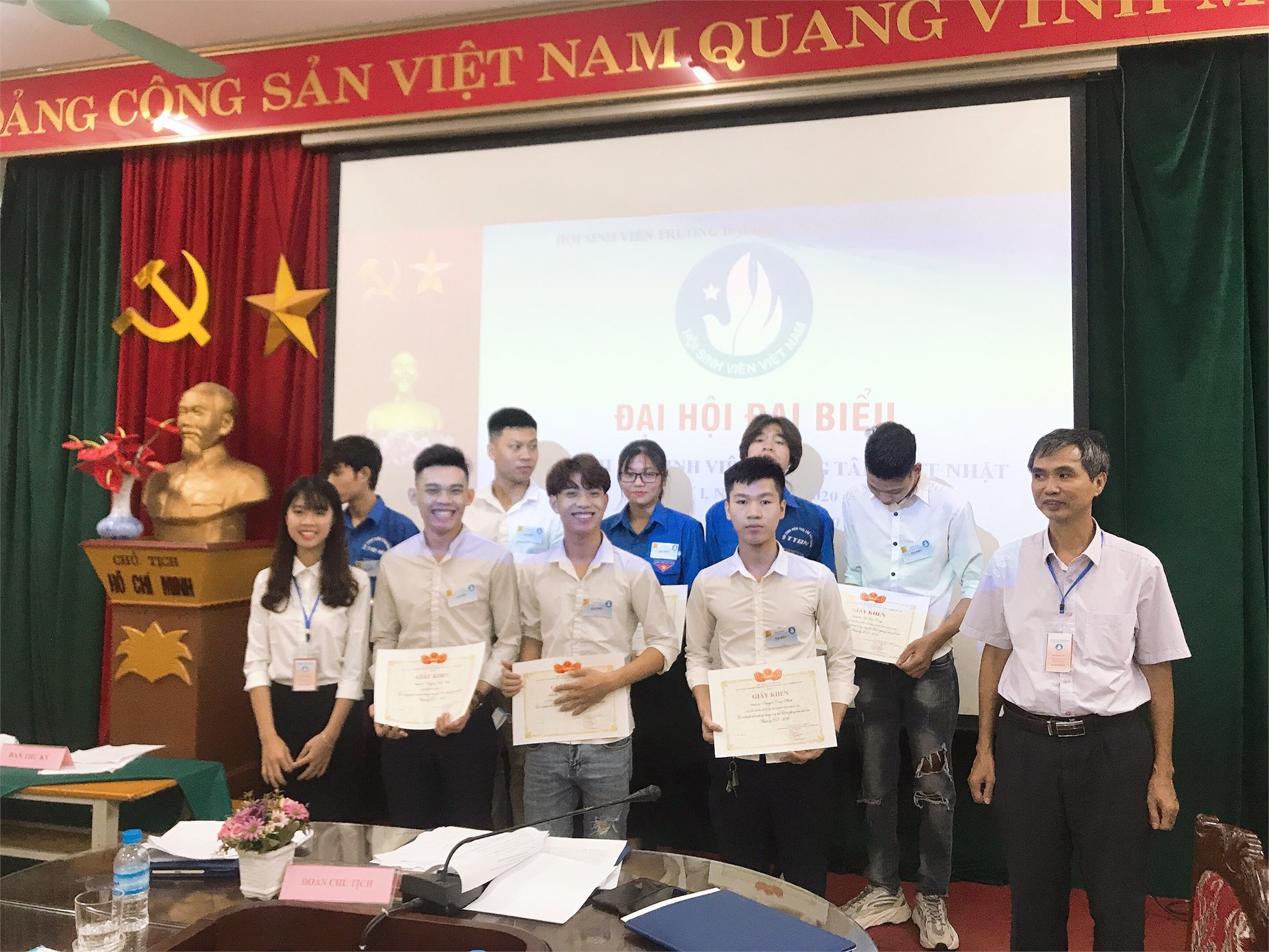 ĐẠI HỘI ĐẠI BIỂU LIÊN CHI HỘI SINH VIÊN TRUNG TÂM VIỆT – NHẬT LẦN THỨ I, NHIỆM KỲ 2020 – 2023 DIỄN RA THÀNH CÔNG TỐT ĐẸP