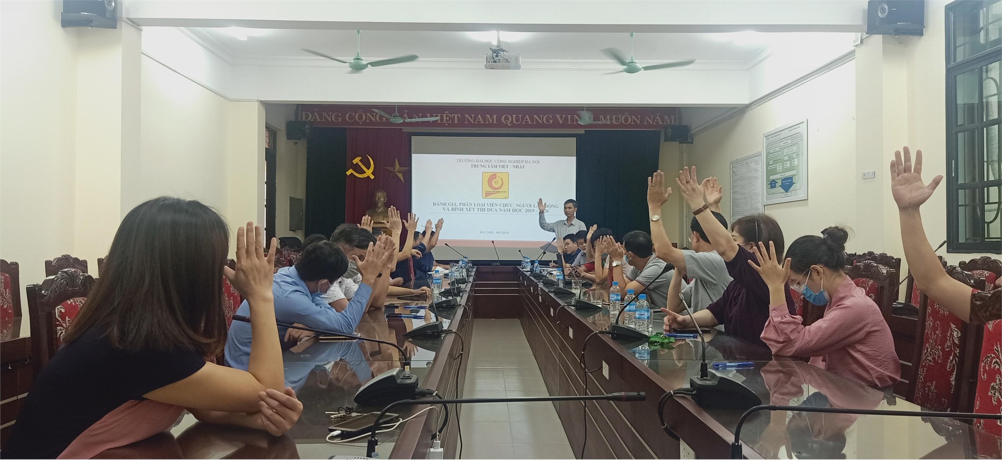 Hội nghị bình xét thi đua năm học 2019 - 2020