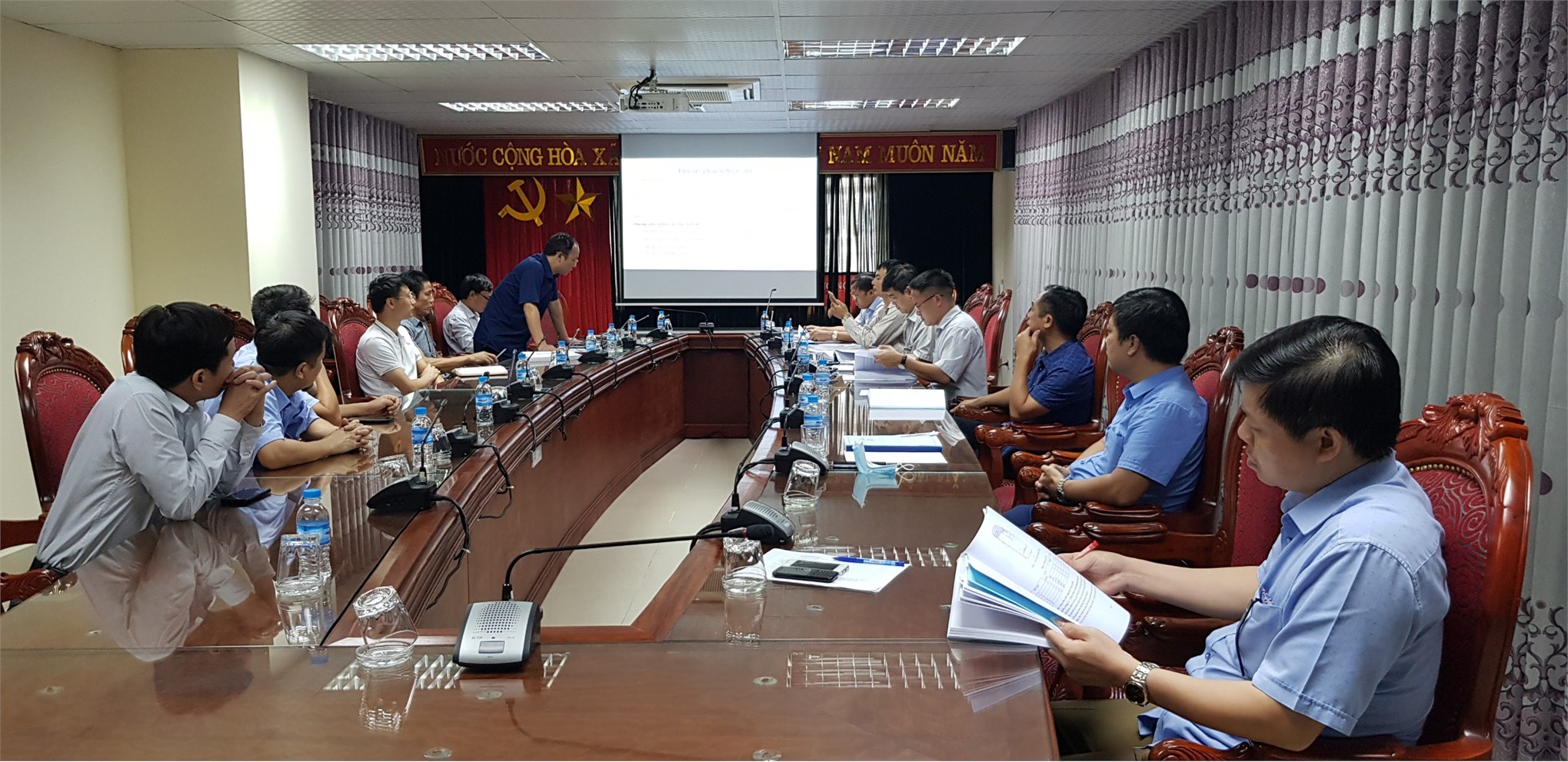 Nghiệm thu đề tài NCKH cấp trường:: “Nghiên cứu, thiết kế, chế tạo mô hình máy đánh bóng có sự trợ giúp của Từ trường”