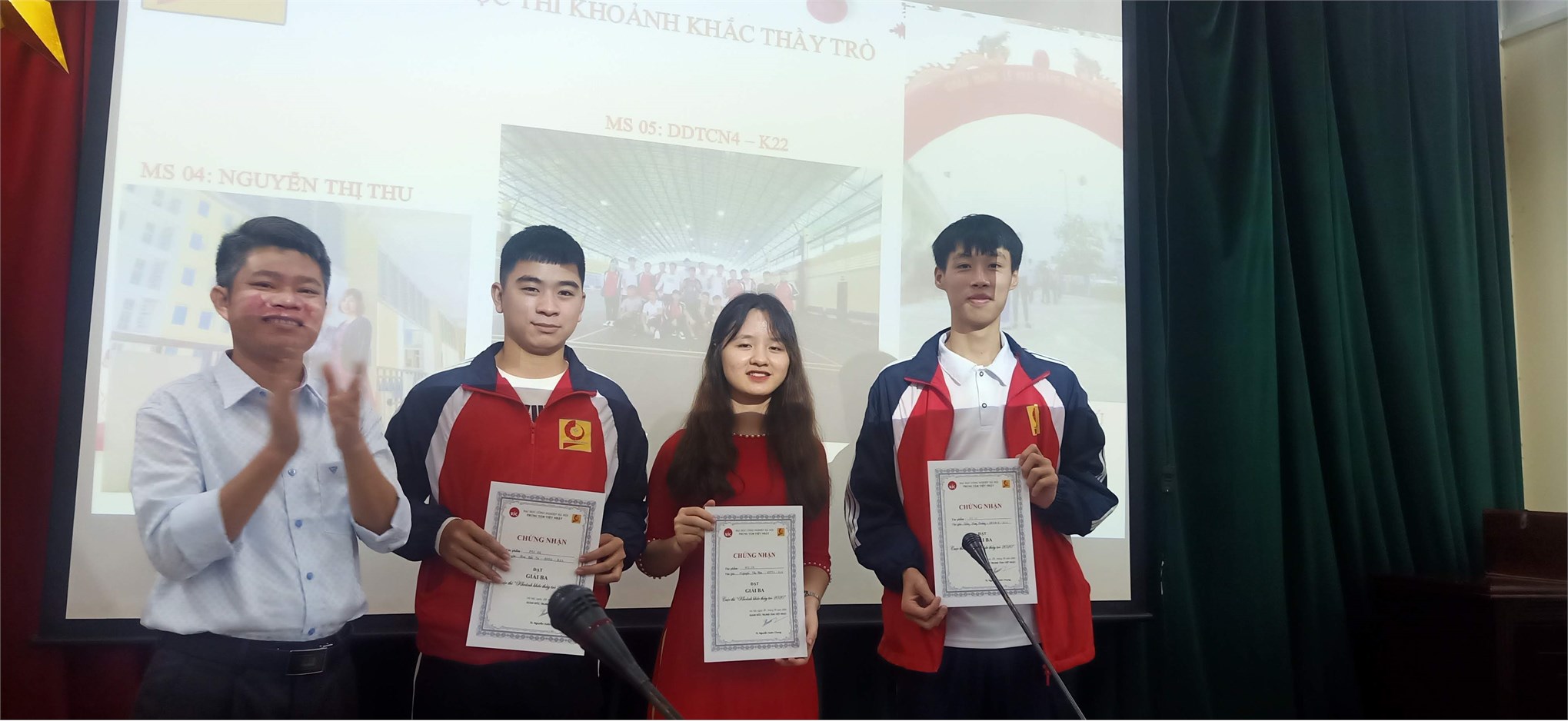 Trao giải cuộc thi”Khoảnh khắc thầy trò 2020” chào mừng 38 năm ngày Nhà giáo Việt Nam (20/11/1982 – 20/11/2020)