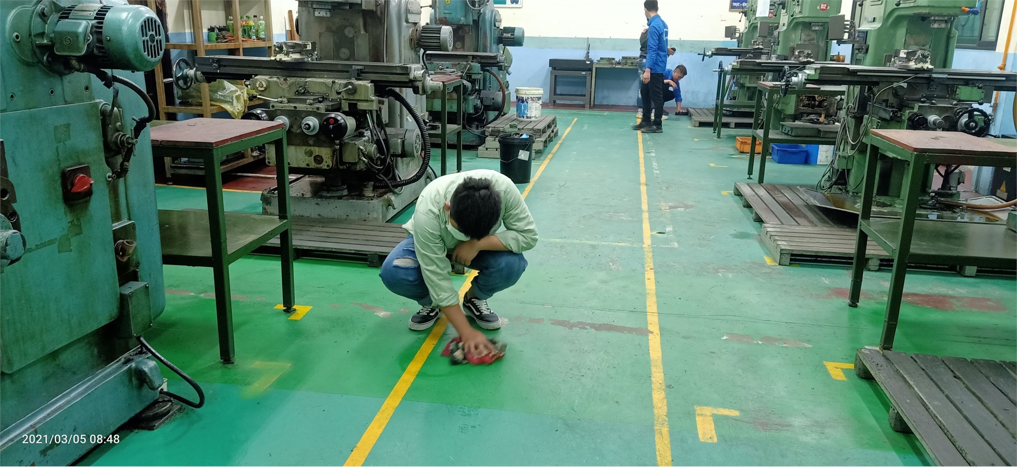 Liên chi đoàn ra quân thực hiện chương trình “Ngày thứ 6 xanh”