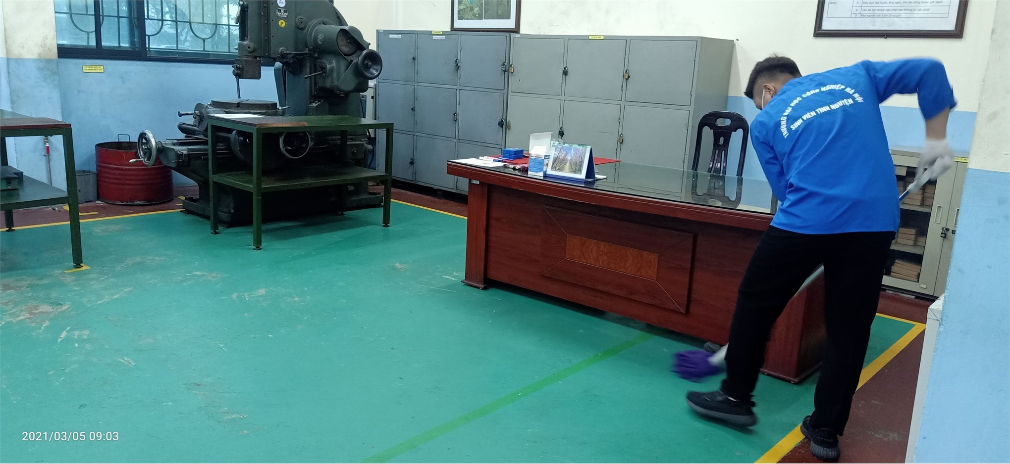 Liên chi đoàn ra quân thực hiện chương trình “Ngày thứ 6 xanh”