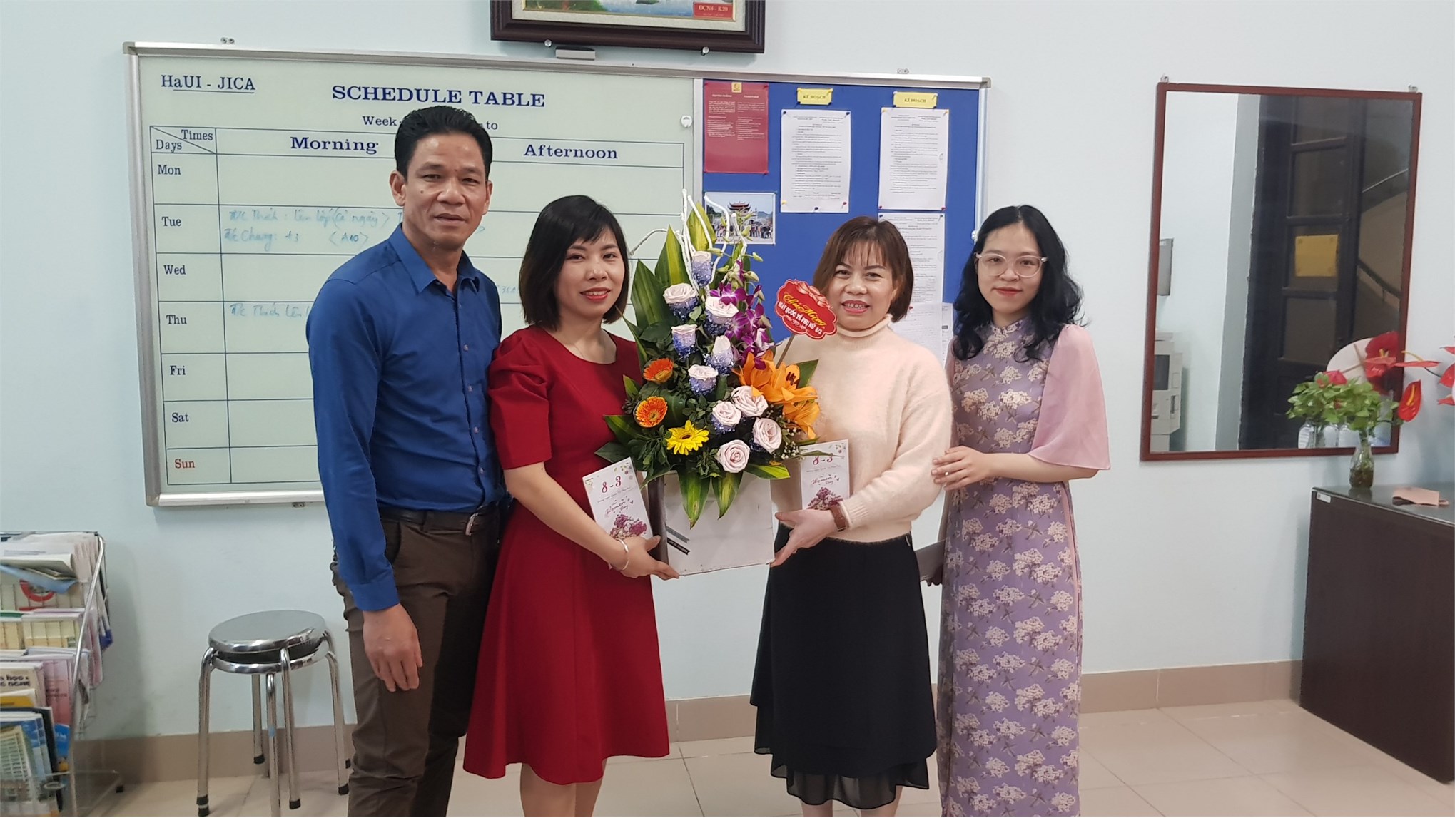 Công đoàn Trung tâm Việt Nhật tôn vinh phái đẹp nhân ngày Quốc tế phụ nữ 8/3