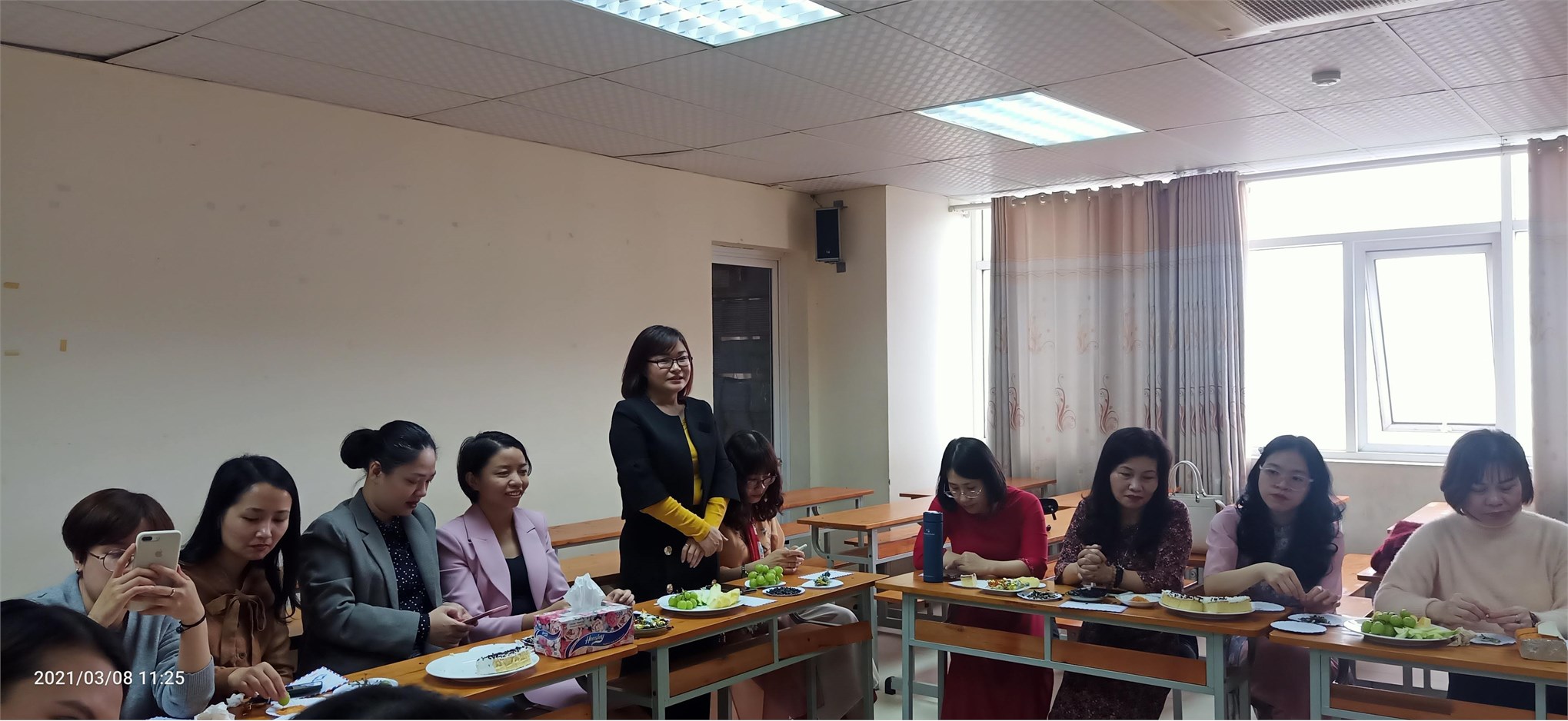 Tổ nữ công Du Lịch – Việt Nhật – Đào tạo thường xuyên tổ chức kỷ niệm chào mừng 111 năm ngày Quốc tế Phụ nữ 8/3