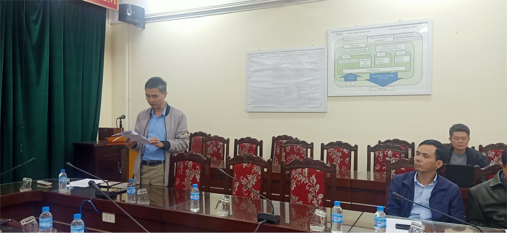 Chi bộ Trung tâm Việt Nhật tổ chức hội nghị tổng kết năm 2021 và chia tay Đảng viên nghỉ hưu theo chế độ