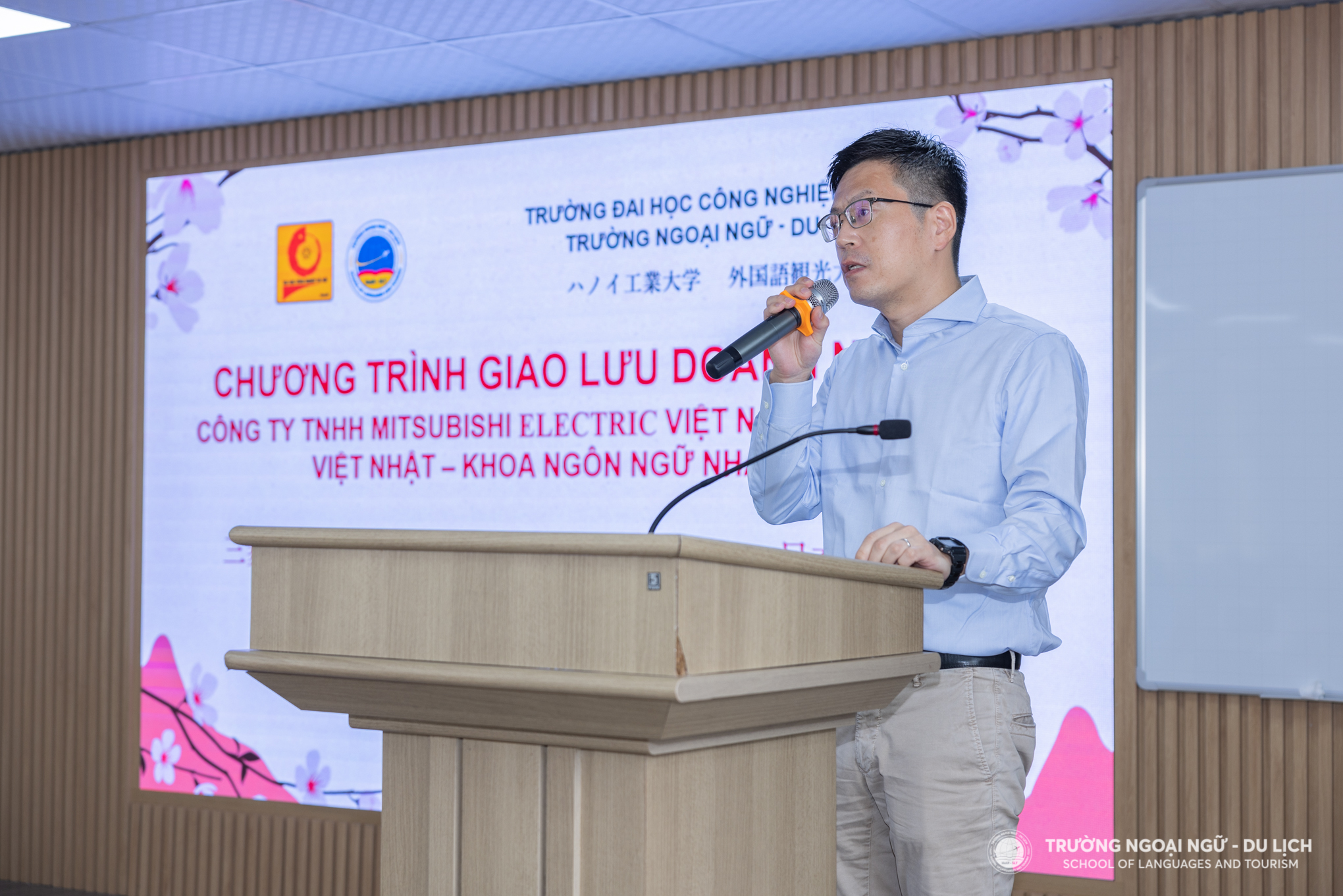 Giao lưu và định hướng nghề nghiệp cùng Công ty Mitsubishi Việt Nam