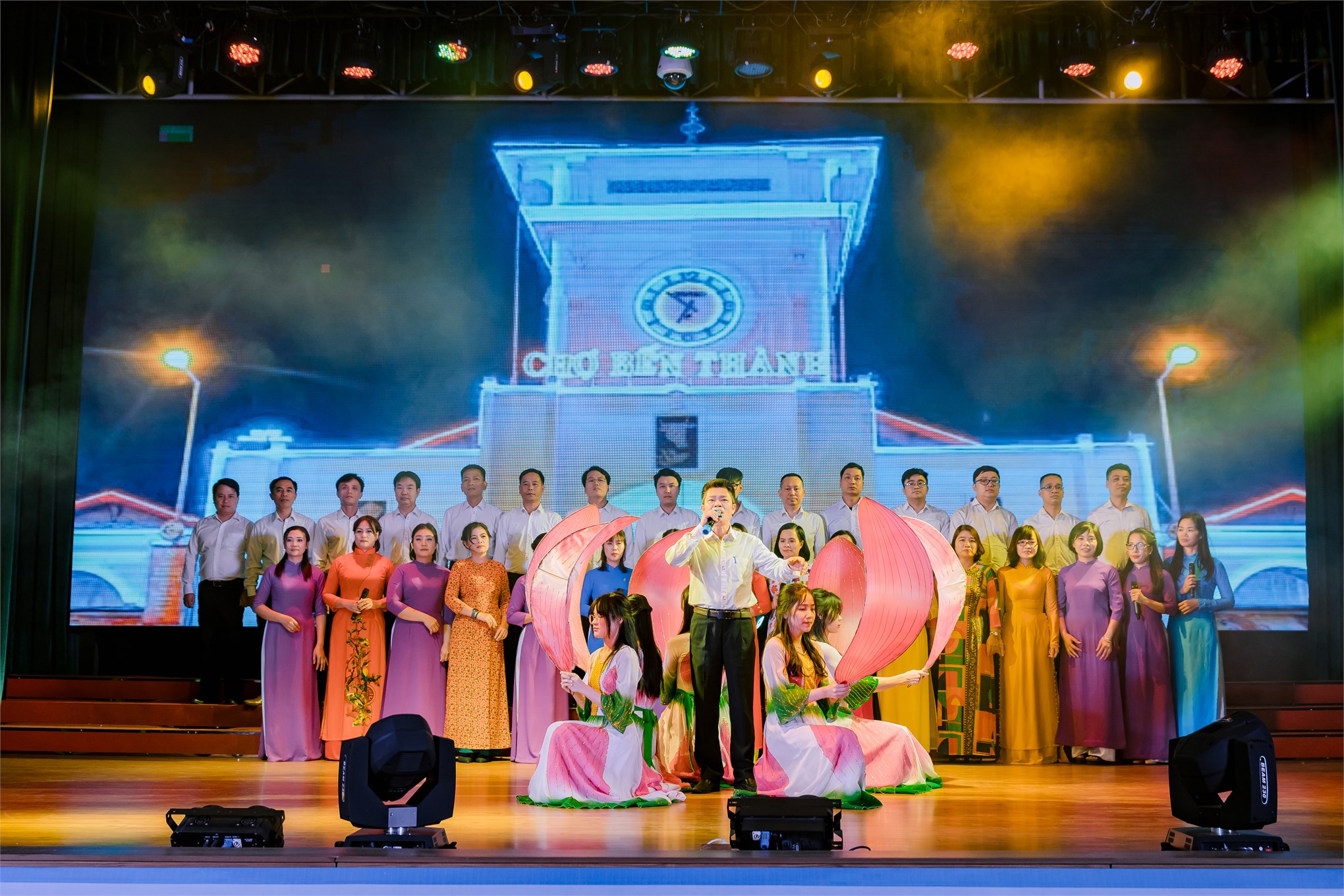 Liên quân Khoa học cơ bản, phòng Quản trị, TT. Việt Nhật, TT. Hồng Hải tham gia sơ khảo Hội diễn VNQC Đại học Công nghiệp Hà Nội năm 2022
