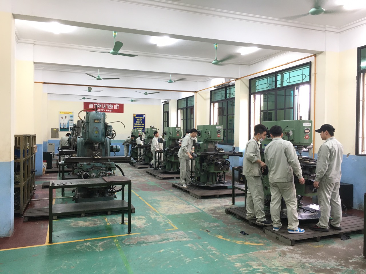 TRUNG TÂM VIỆT NHẬT - TRƯỜNG ĐẠI HỌC CÔNG NGHIỆP HÀ NỘI