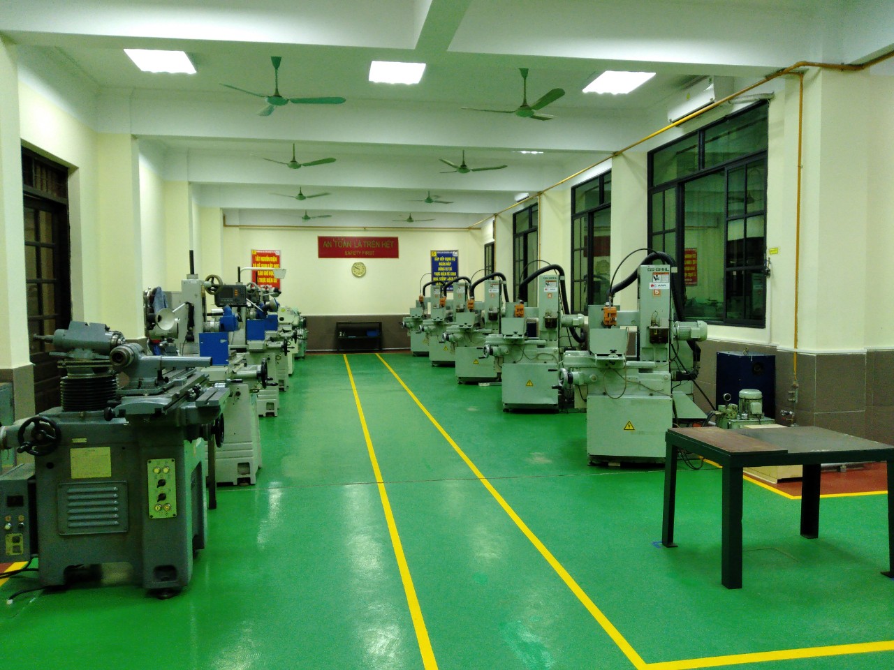 TRUNG TÂM VIỆT NHẬT - TRƯỜNG ĐẠI HỌC CÔNG NGHIỆP HÀ NỘI