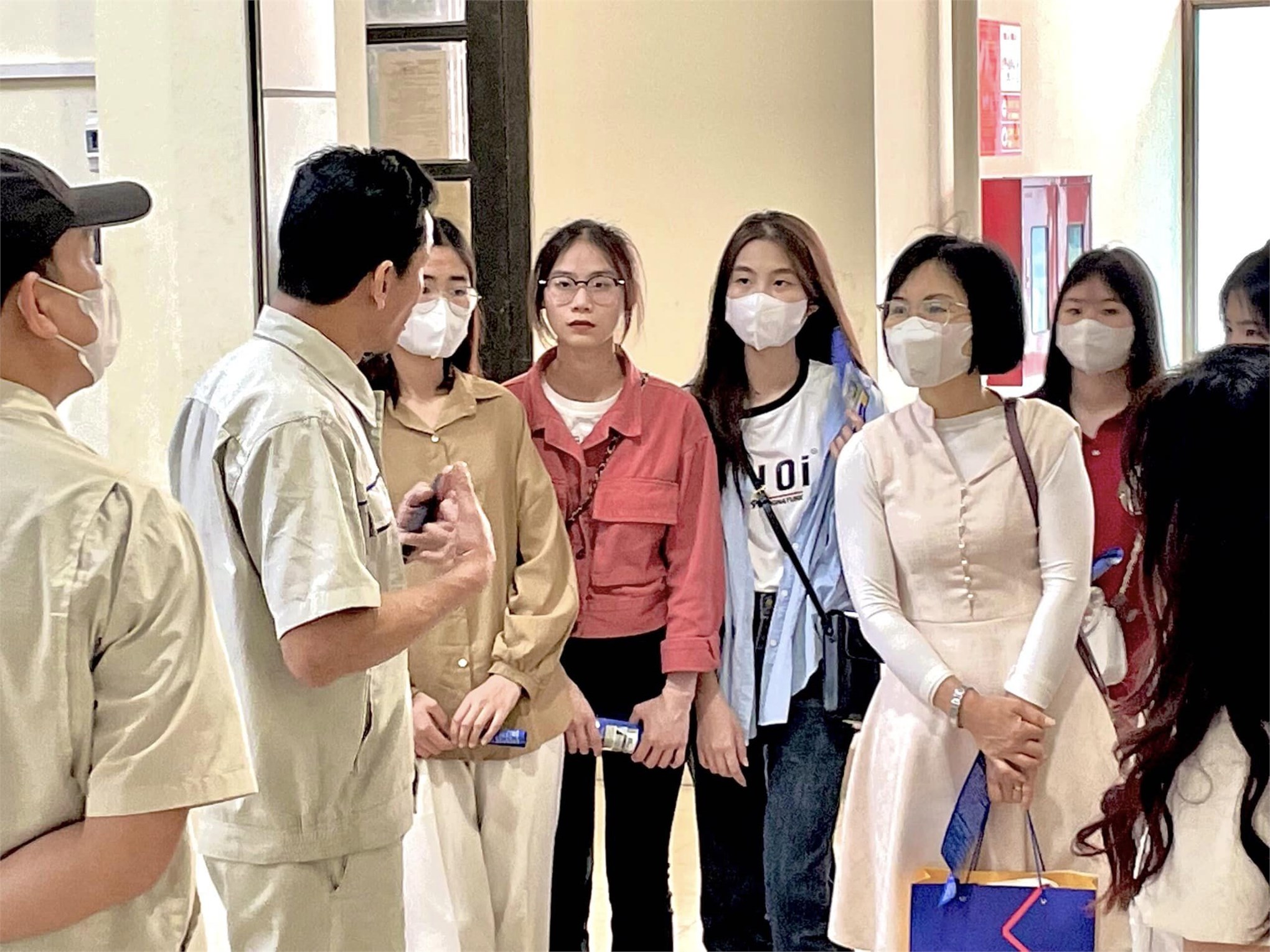 Trung tâm Việt Nhật tiếp đón hơn 400 học sinh trường THPT C Nghĩa Hưng tới tham quan tìm hiểu