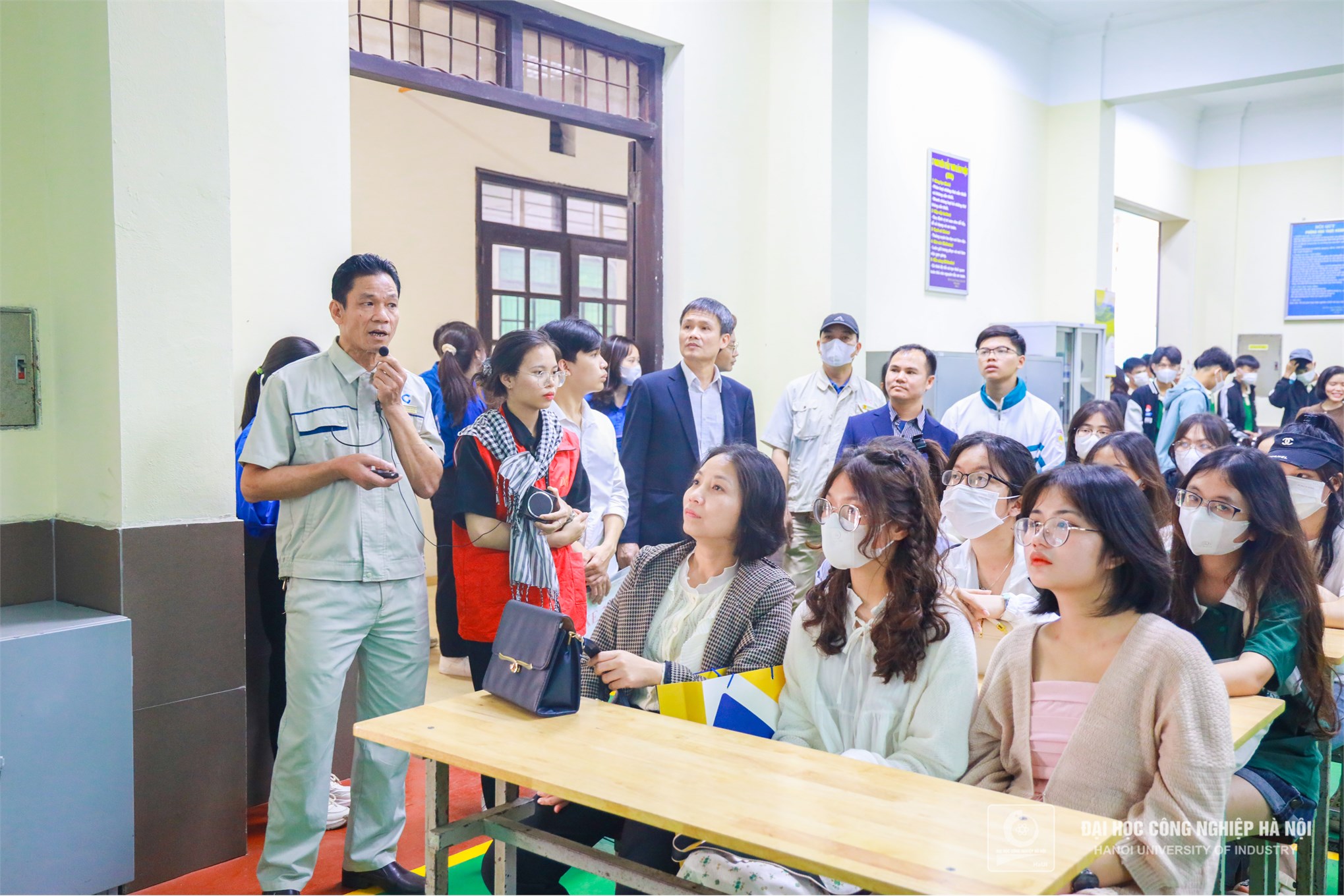 Trung tâm Việt Nhật tiếp đón hơn 400 học sinh trường THPT C Nghĩa Hưng tới tham quan tìm hiểu