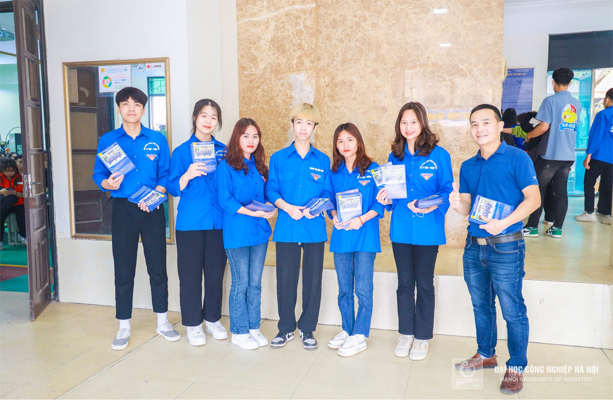 Trung tâm Việt Nhật tiếp đón hơn 400 học sinh trường THPT C Nghĩa Hưng tới tham quan tìm hiểu