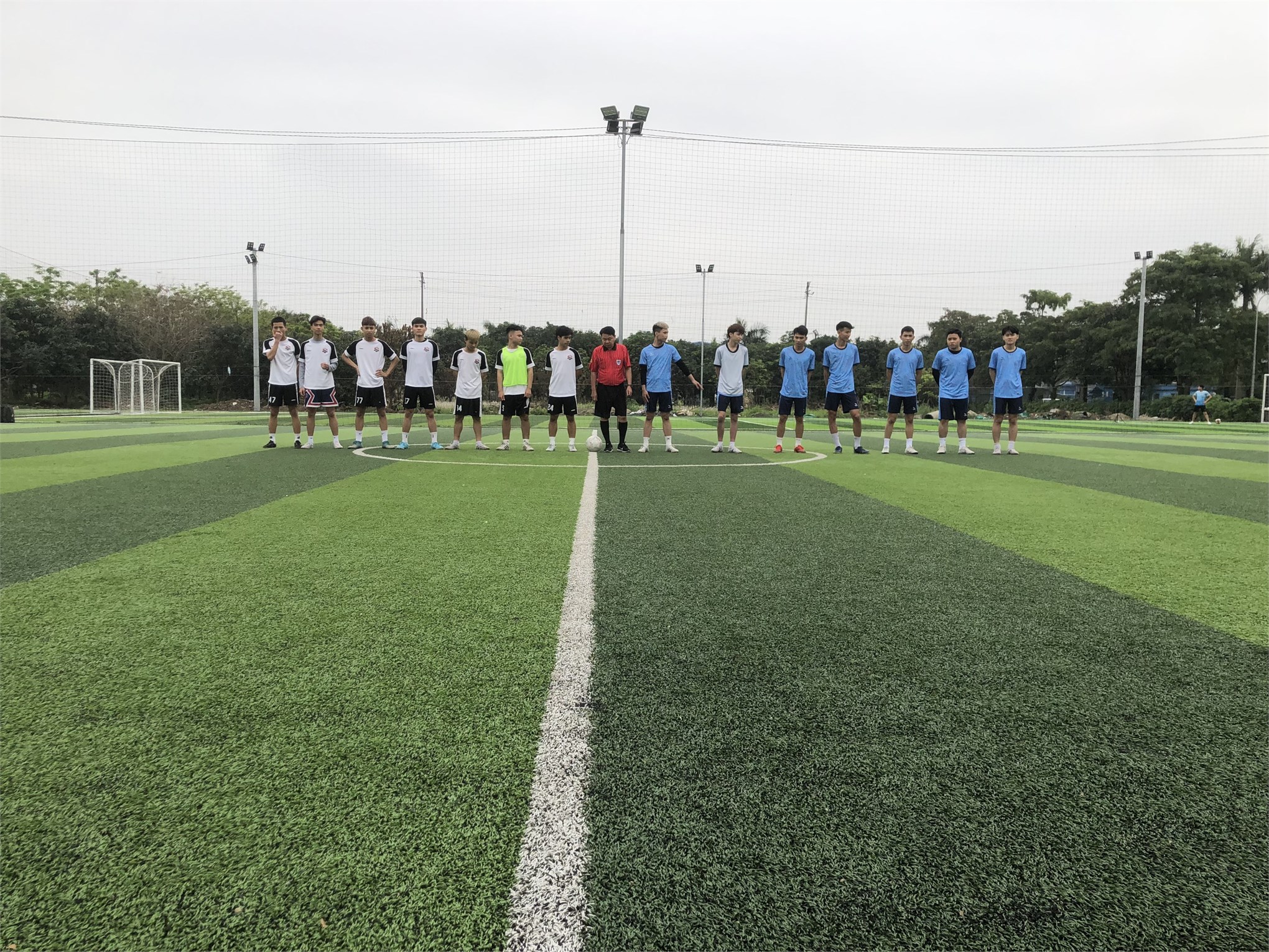 Chung kết và trao giải bóng đá nam sinh viên TT Việt Nhật