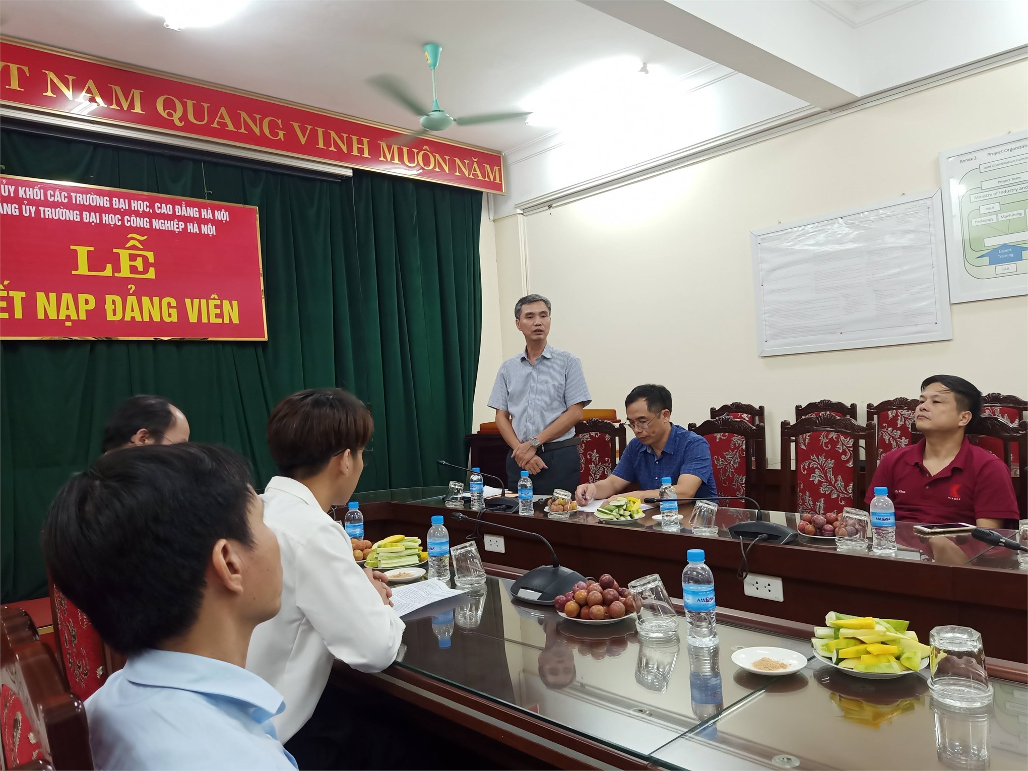 Lễ kết nạp Đảng viên mới của chi bộ TT Việt Nhật