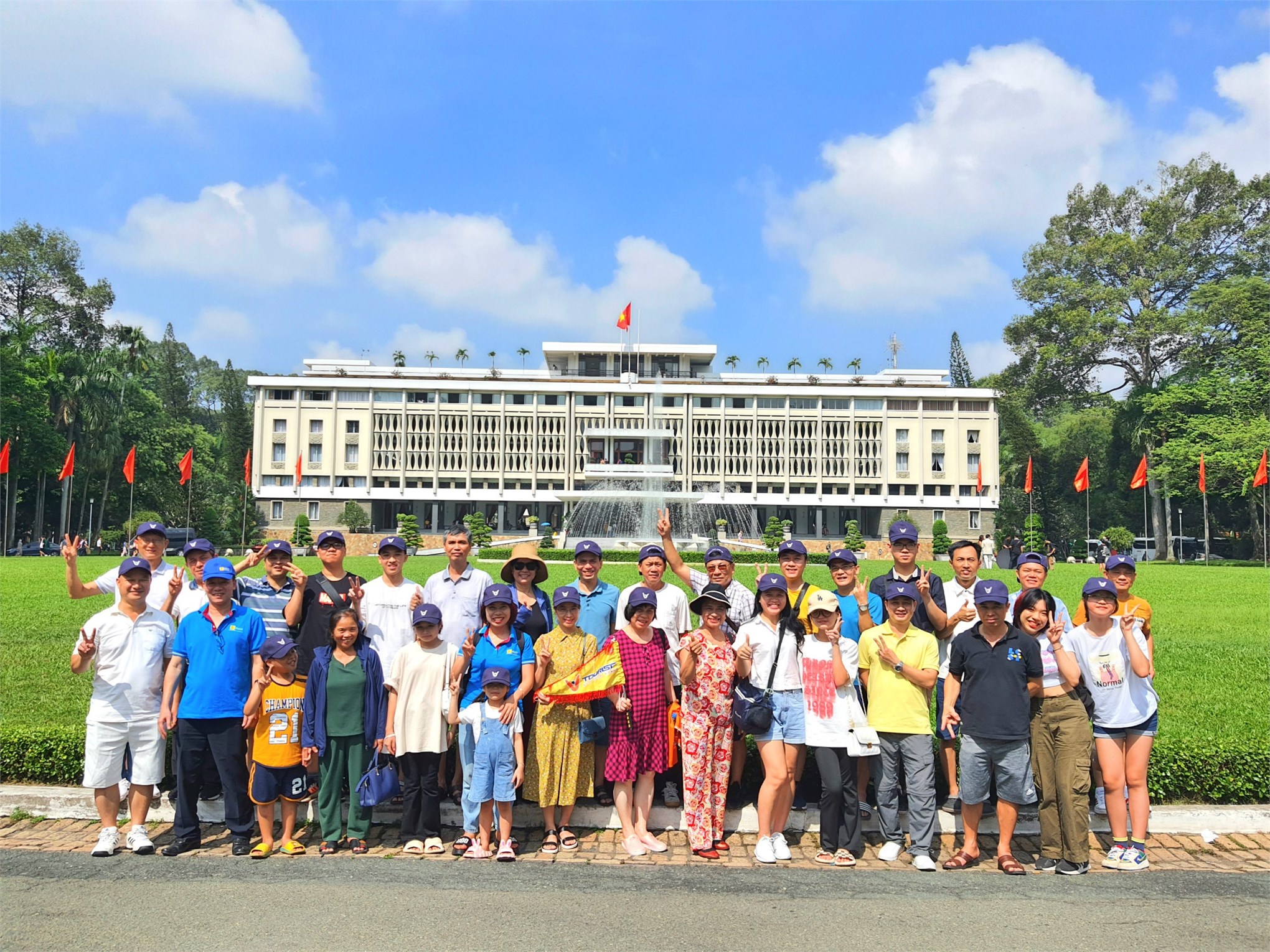 Công đoàn Trung tâm Việt – Nhật tổ chức tham quan học tập hè 2023