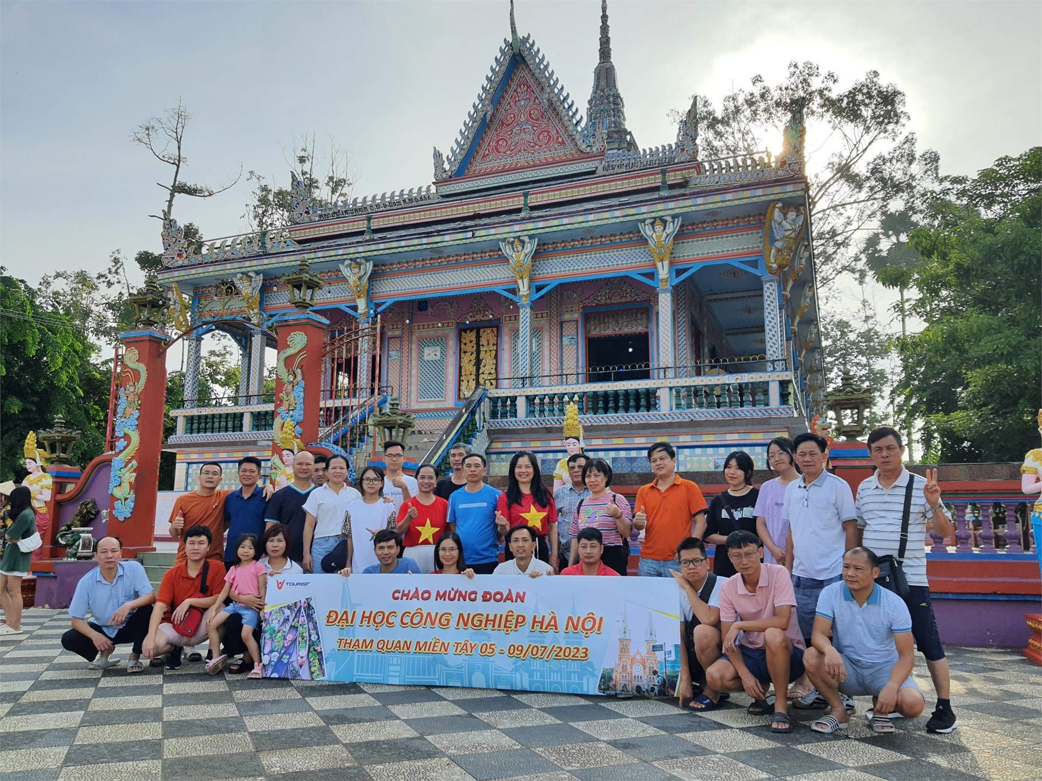 Công đoàn Trung tâm Việt – Nhật tổ chức tham quan học tập hè 2023