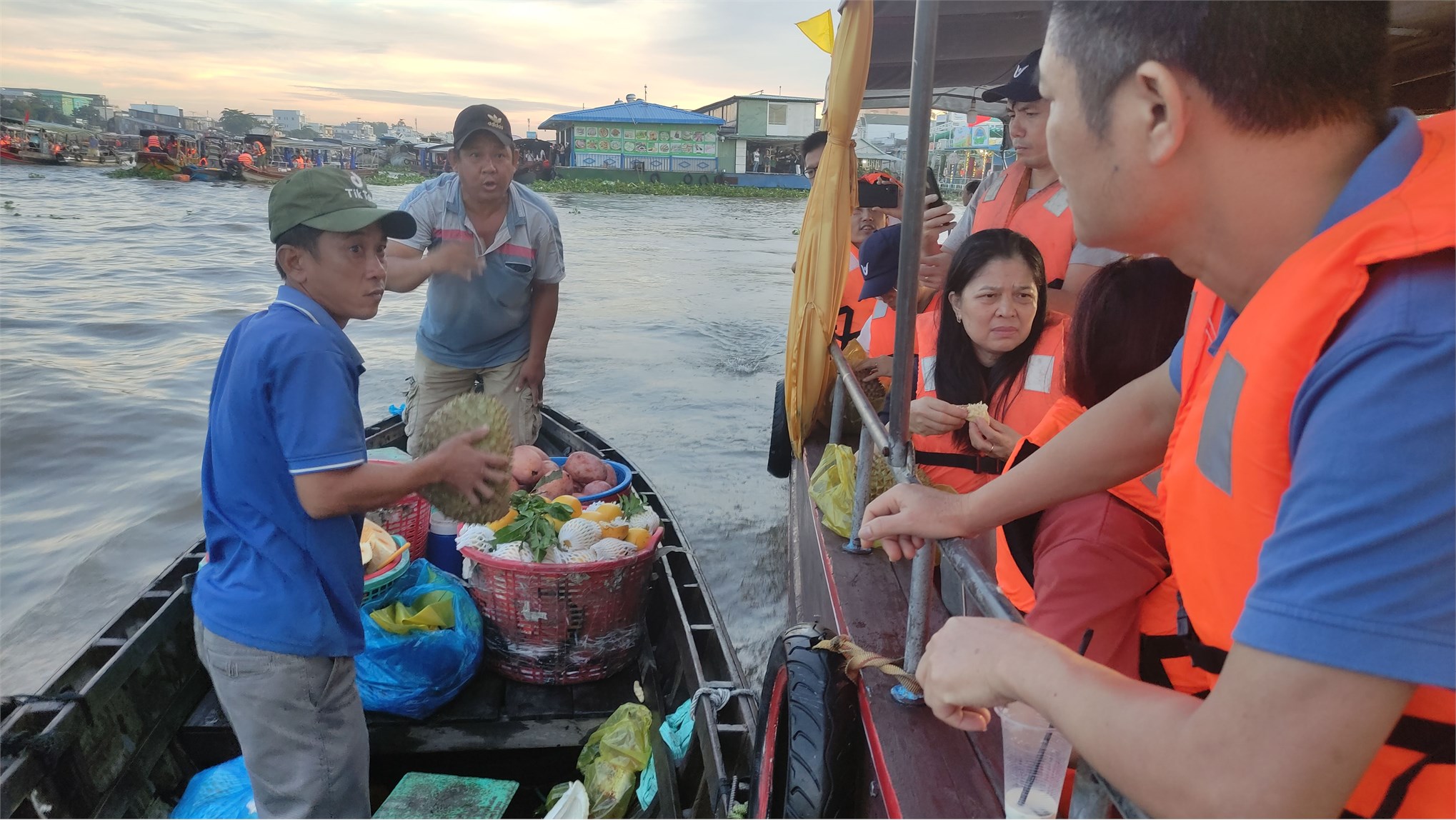 Công đoàn Trung tâm Việt – Nhật tổ chức tham quan học tập hè 2023
