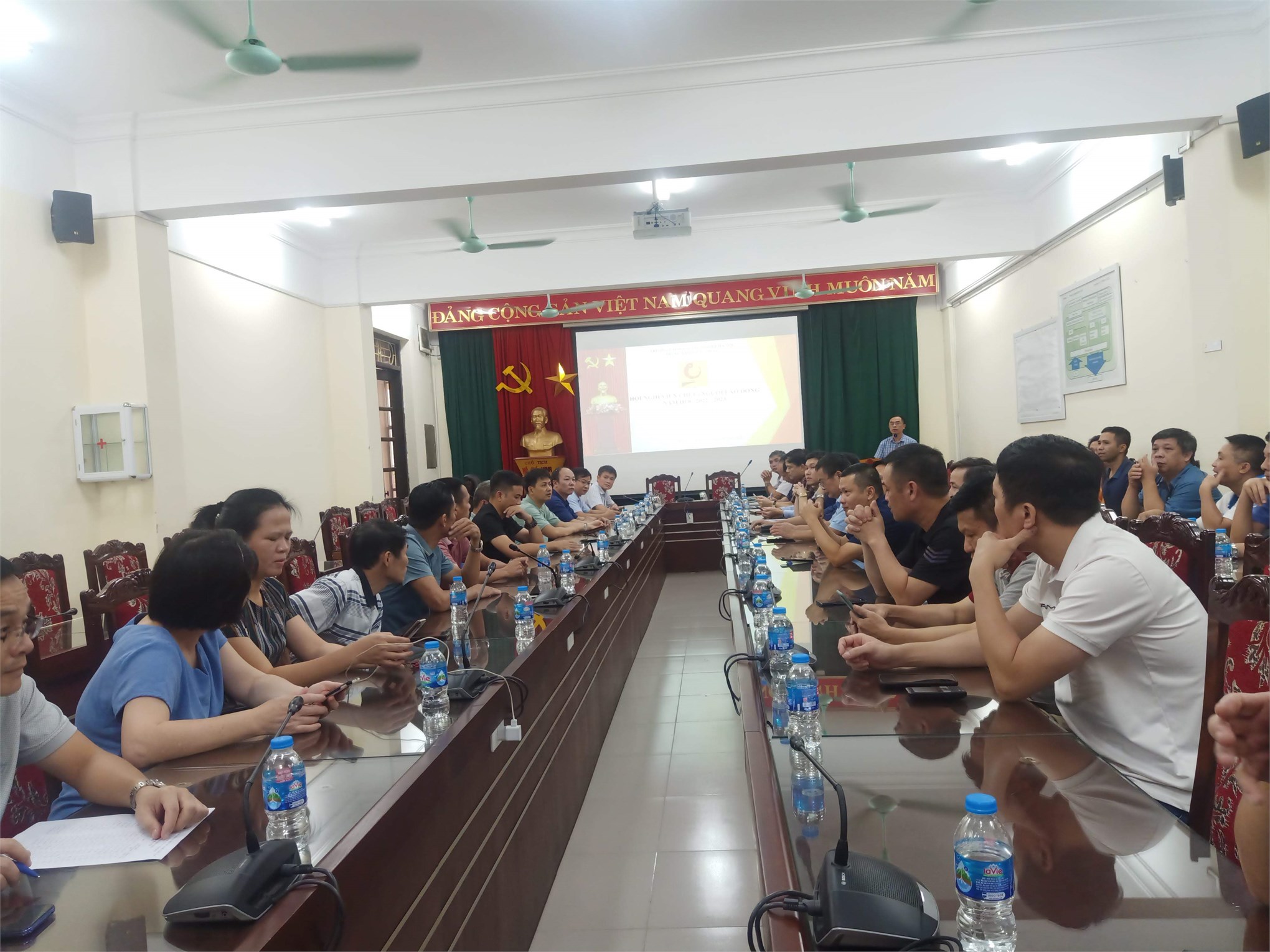 Hội nghị công chức viên chức năm học 2022 - 2023 của TT Việt Nhật