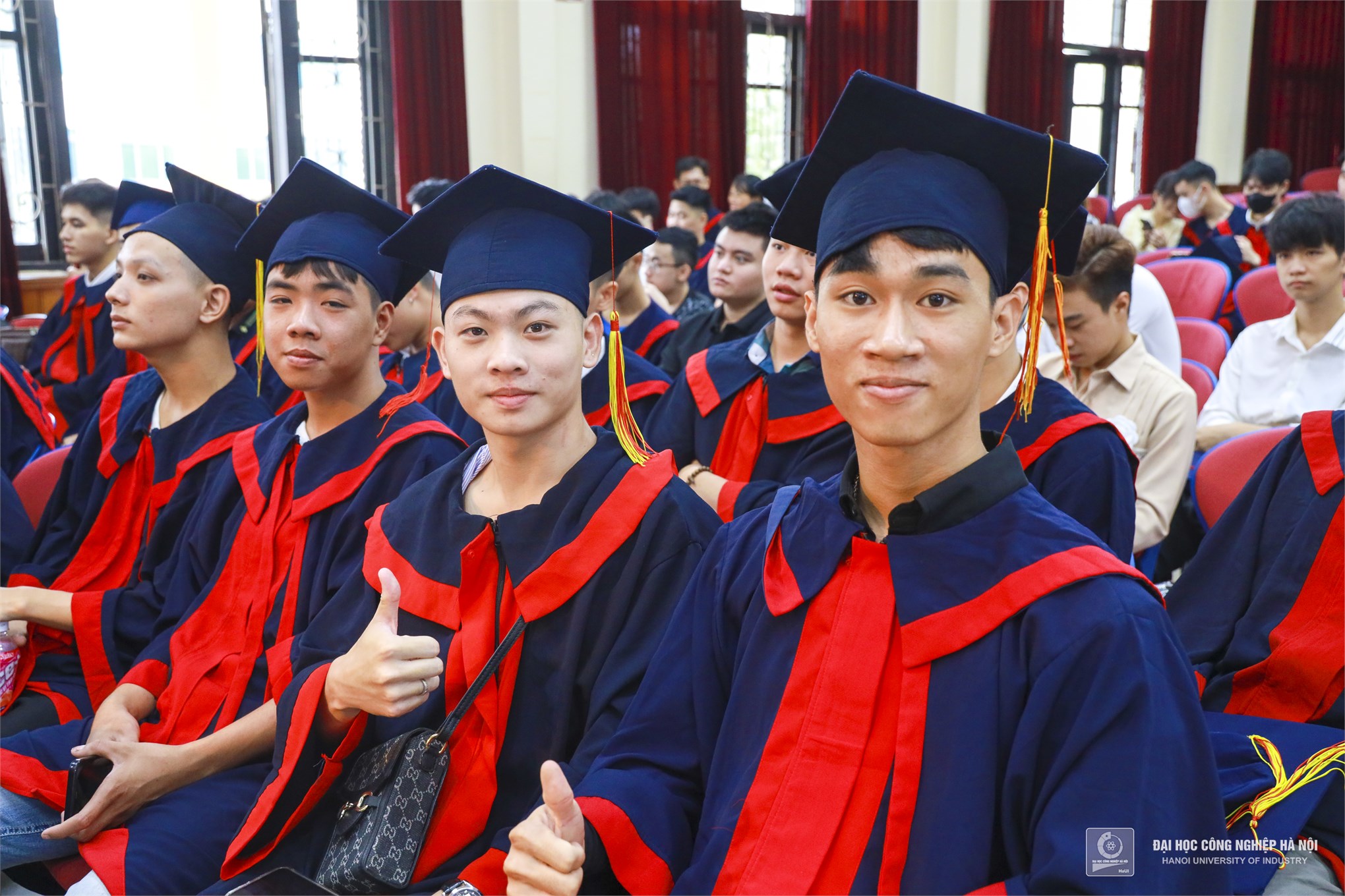 Dư âm ngọt ngào tại lễ tốt nghiệp của hơn 460 sinh viên hệ cao đẳng K22 trung tâm Việt - Nhật
