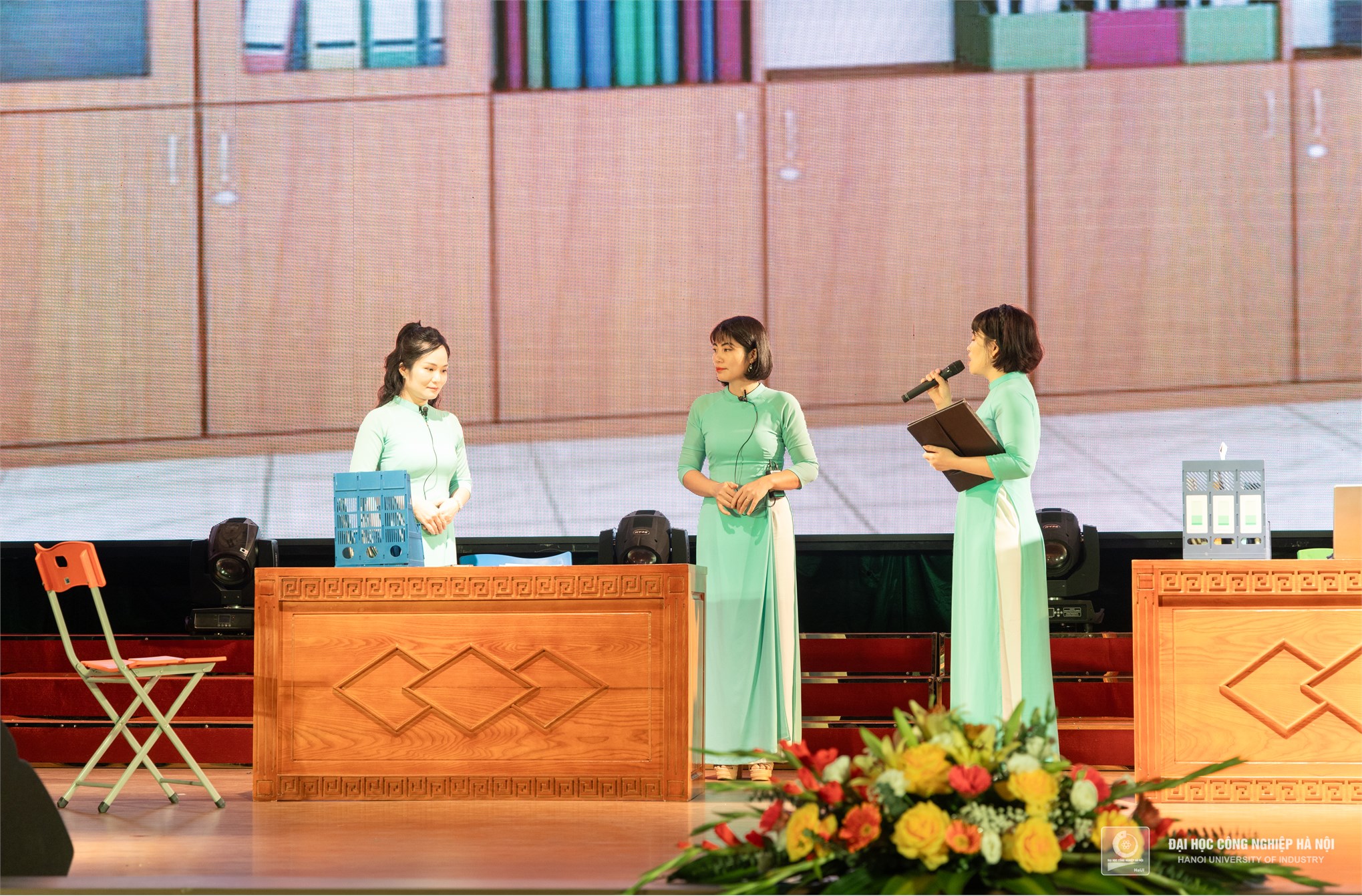 Liên chi bộ: TT Việt Nhật - Khoa Lý luận chính trị - Phòng thanh tra - Trung tâm hỗ trợ sinh viên giành giải Nhì toàn đoàn tại cuộc thi Học tập và làm theo tư tưởng, đạo đức, phong cách Hồ Chí Minh năm 2023