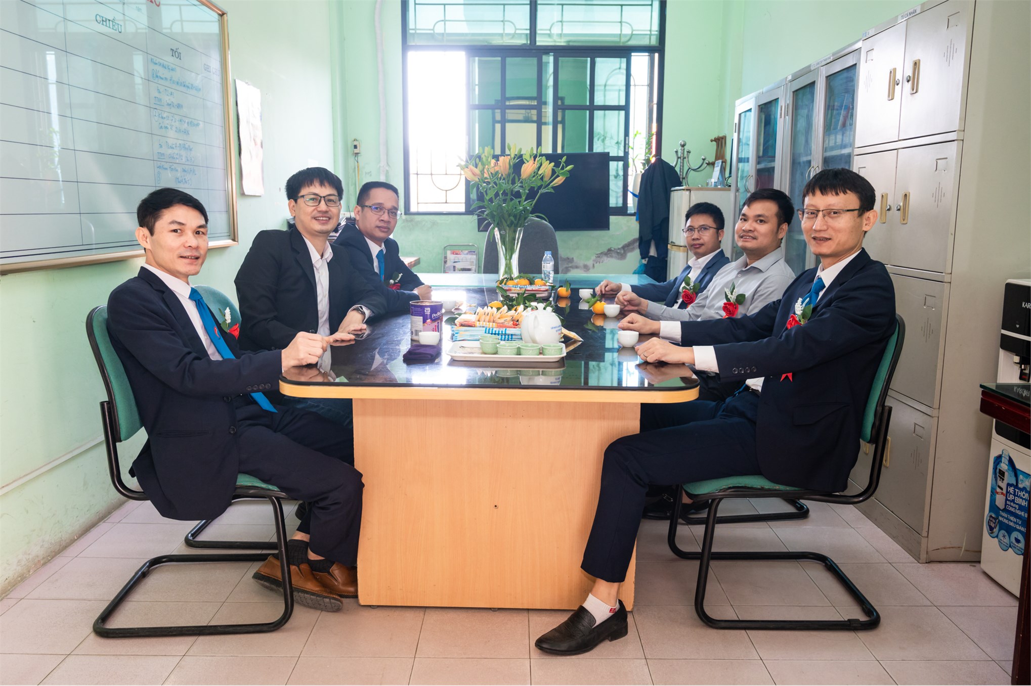 Trung tâm Việt Nhật chào mừng 125 năm ngày truyền thống Nhà trường và 41 năm ngày Nhà giáo Việt Nam 20/11
