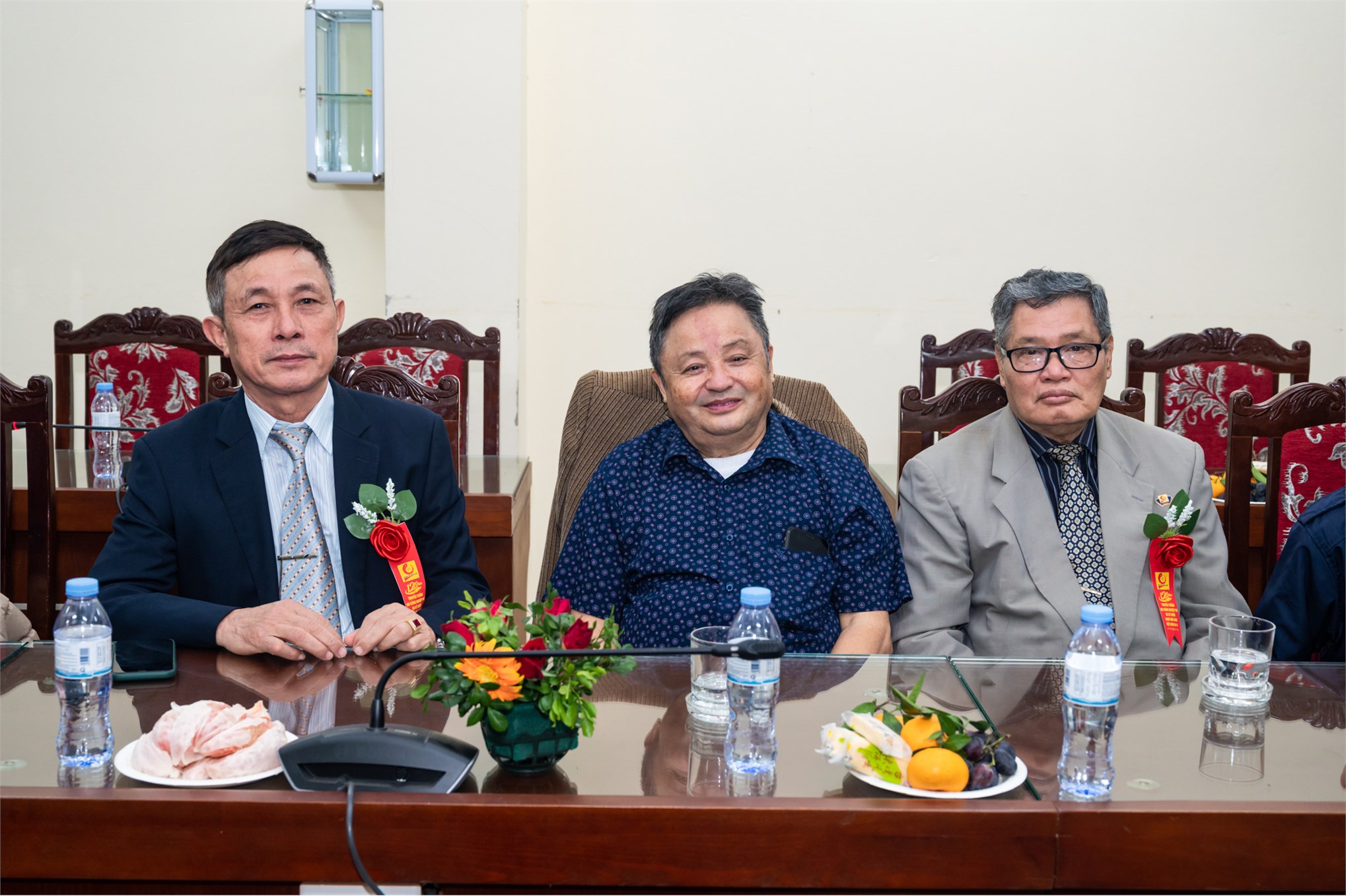 Trung tâm Việt Nhật chào mừng 125 năm ngày truyền thống Nhà trường và 41 năm ngày Nhà giáo Việt Nam 20/11