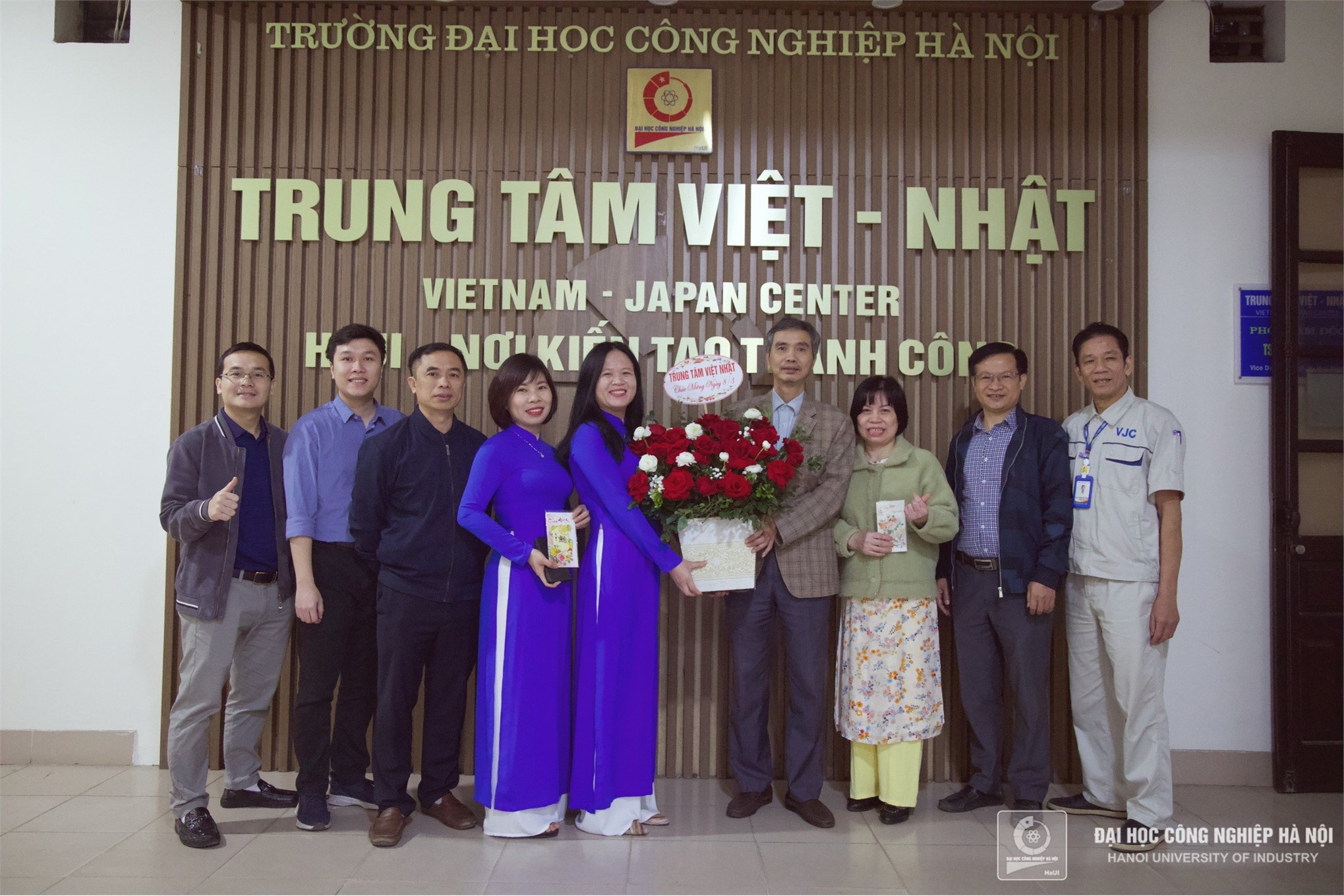 Gặp mặt chúc mừng ngày Quốc tế phụ nữ 08/03