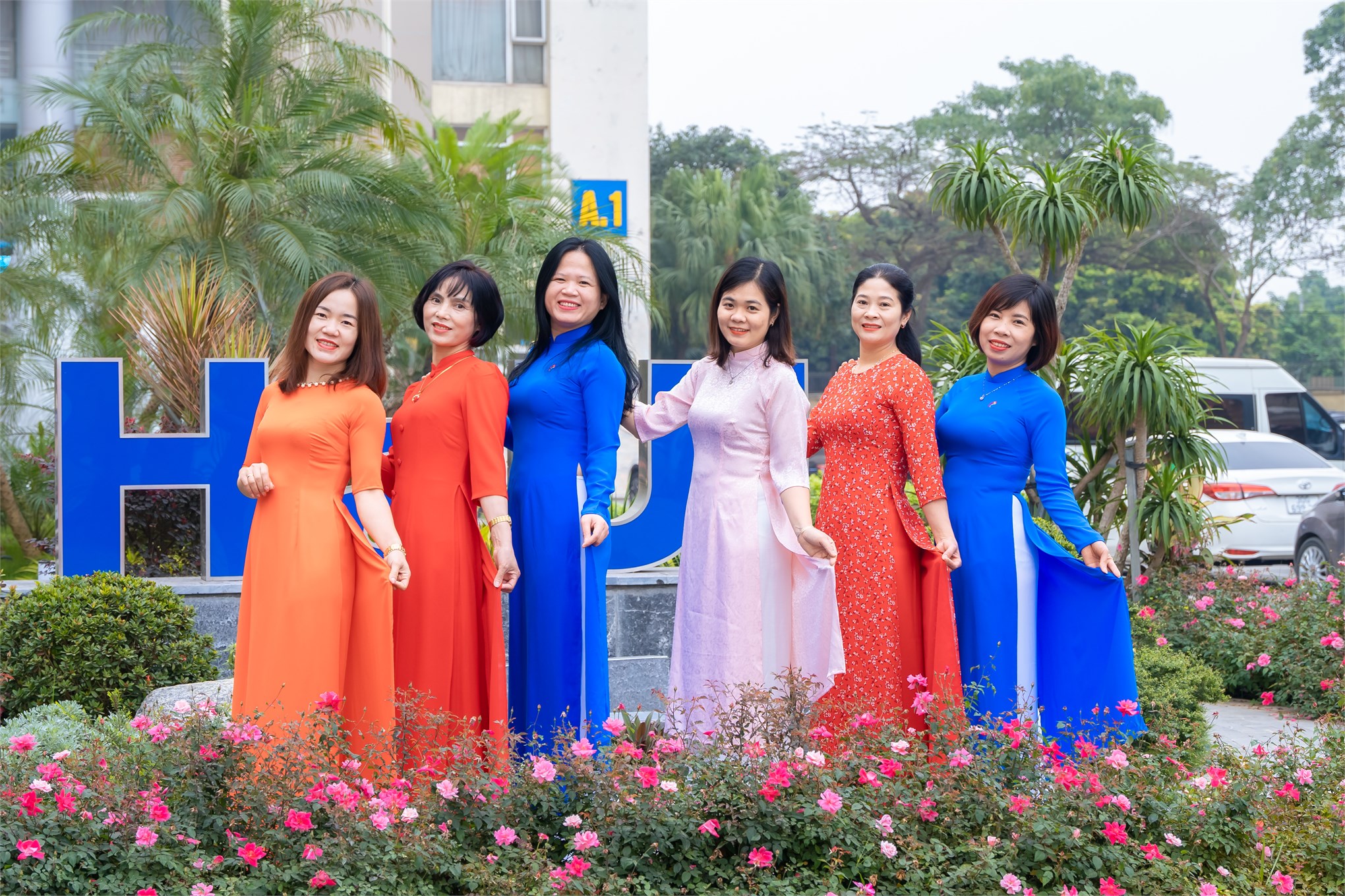 Gặp mặt chúc mừng ngày Quốc tế phụ nữ 08/03