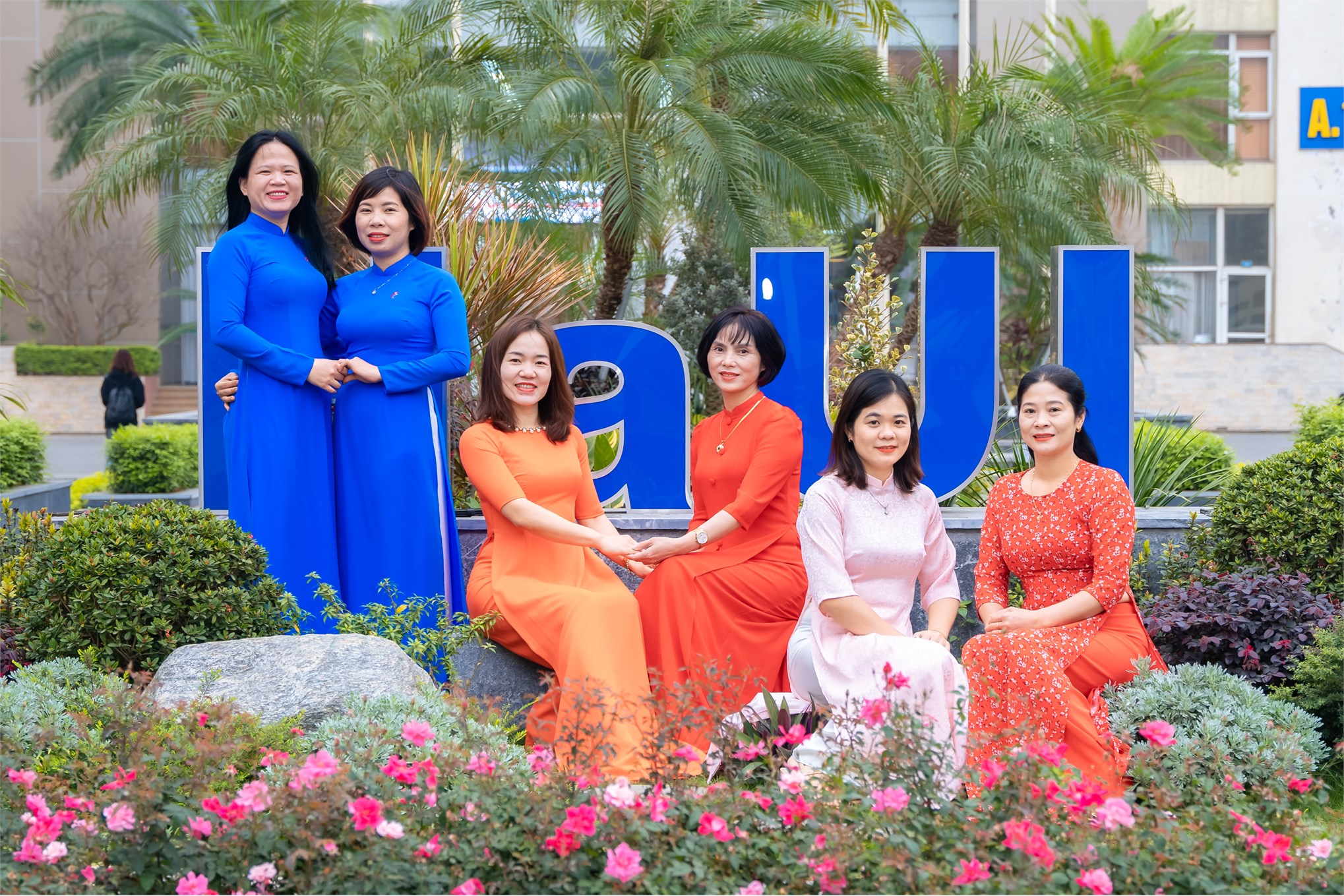 Gặp mặt chúc mừng ngày Quốc tế phụ nữ 08/03