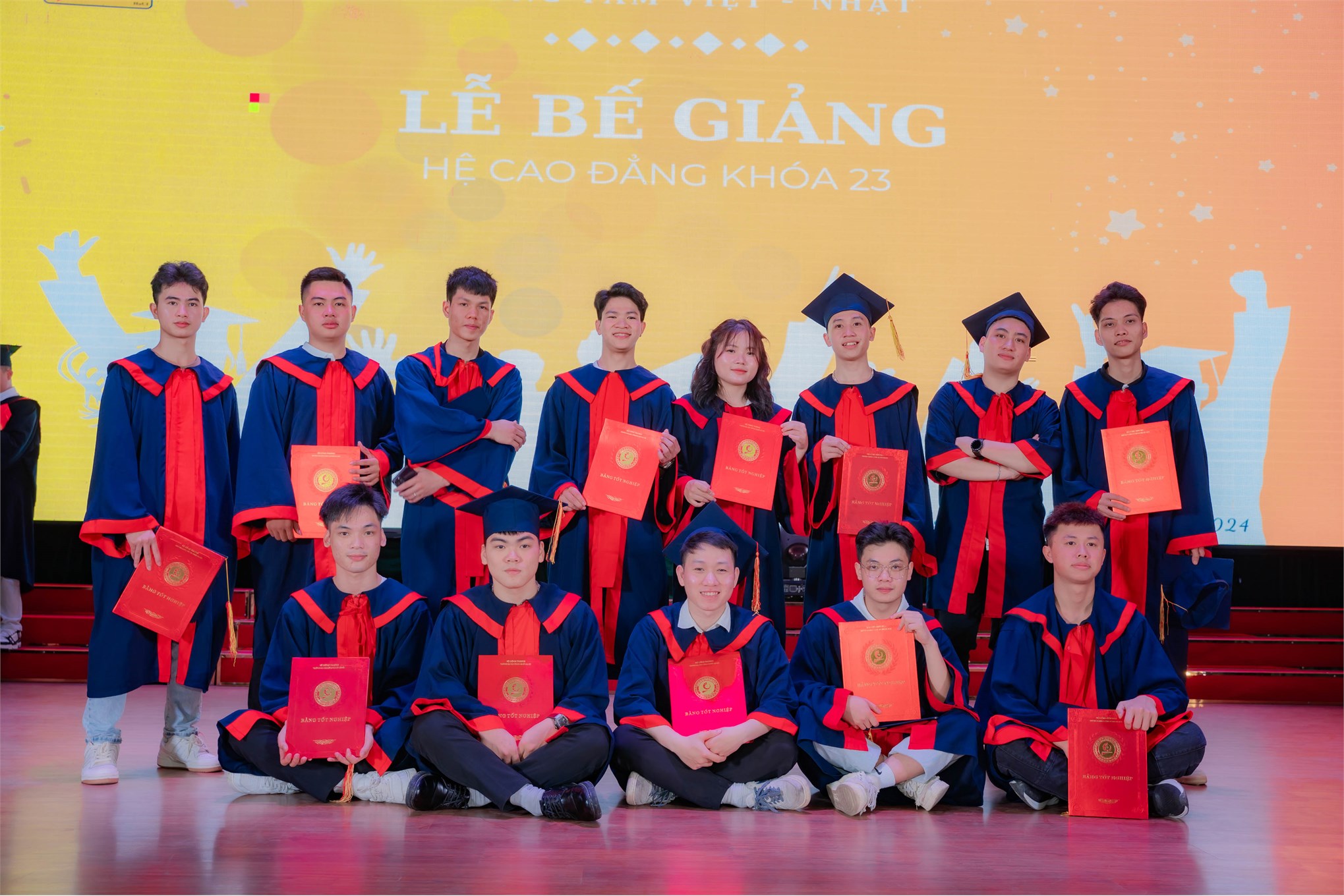 Lễ bế giảng và trao bằng tốt nghiệp cho sinh viên khóa 23 và các khóa cũ năm 2024