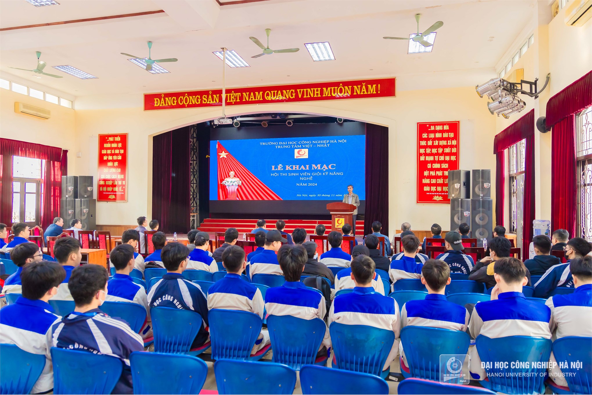 Khai mạc Hội thi `Sinh viên giỏi Kỹ năng nghề 2024`