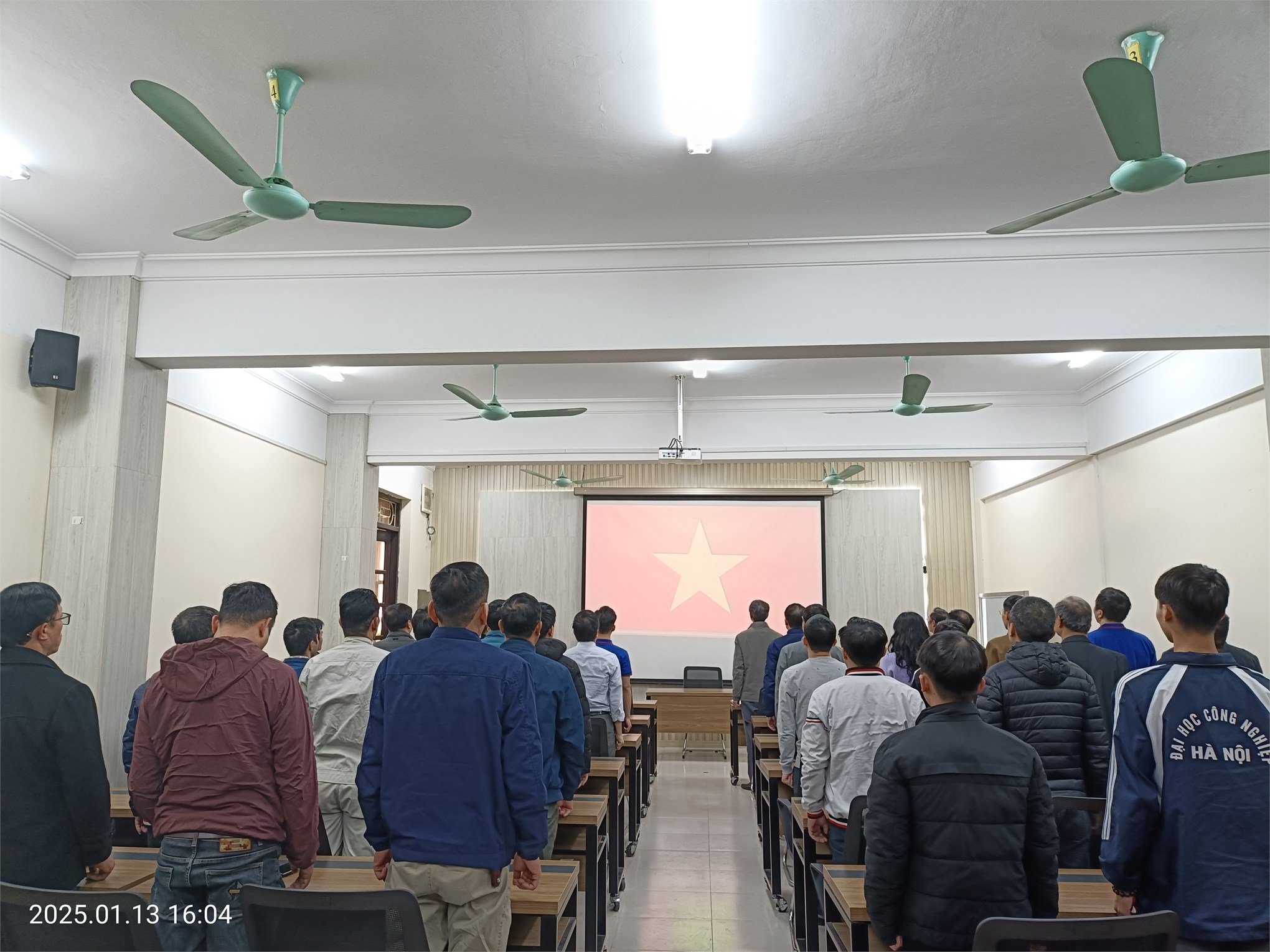 Lễ kết nạp Đảng viên mới của chi bộ TT Việt Nhật