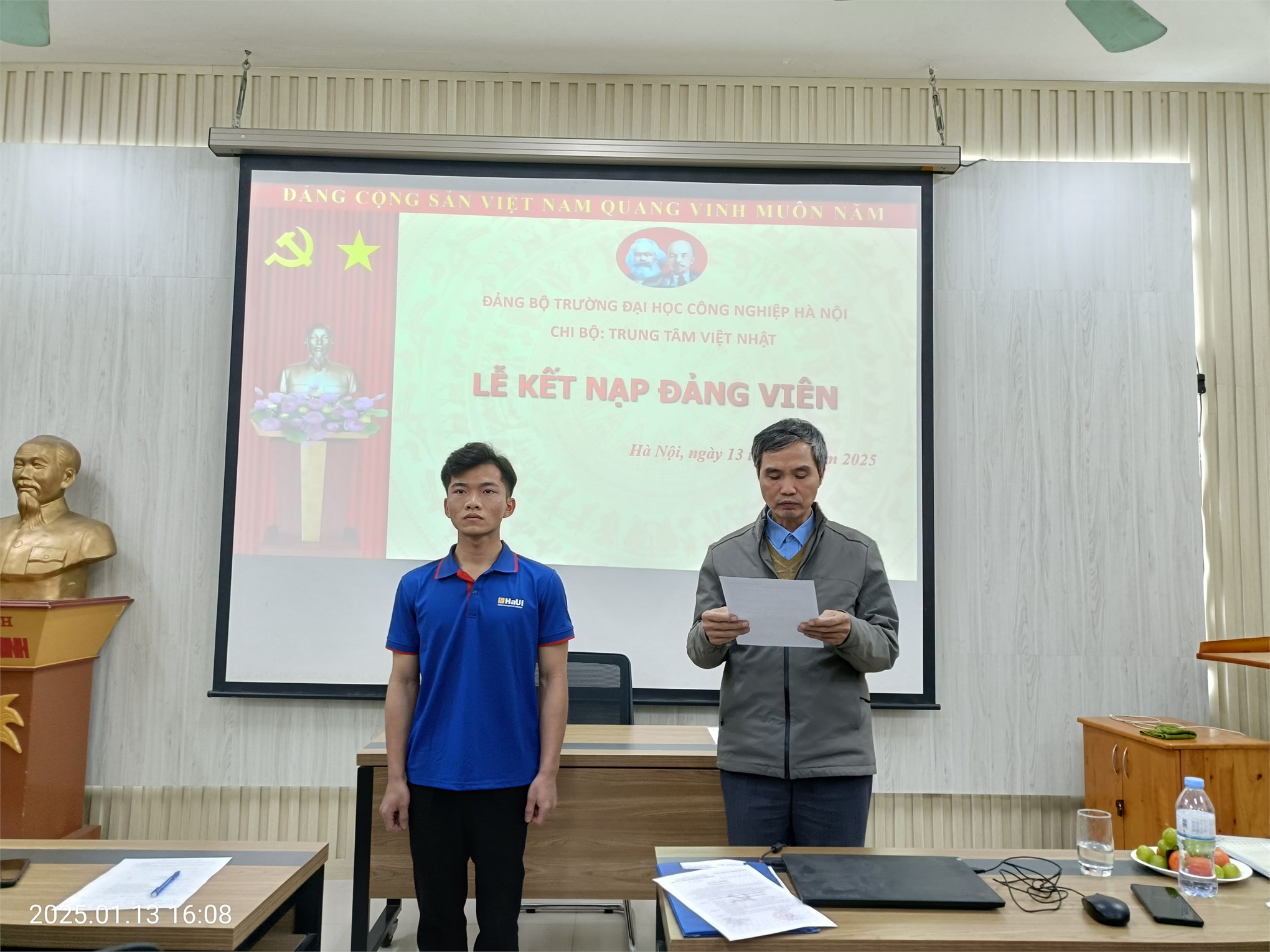 Lễ kết nạp Đảng viên mới của chi bộ TT Việt Nhật