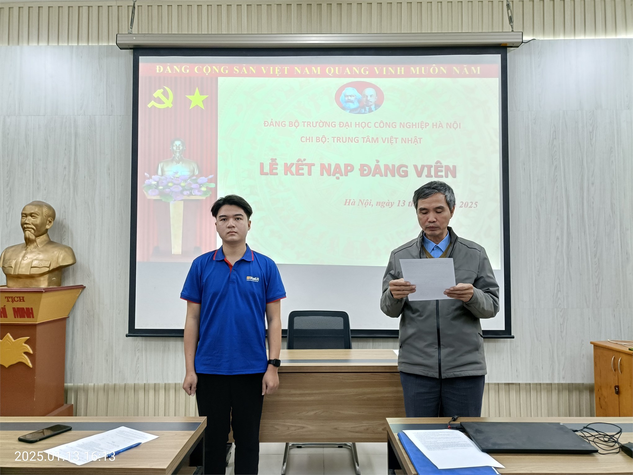 Lễ kết nạp Đảng viên mới của chi bộ TT Việt Nhật